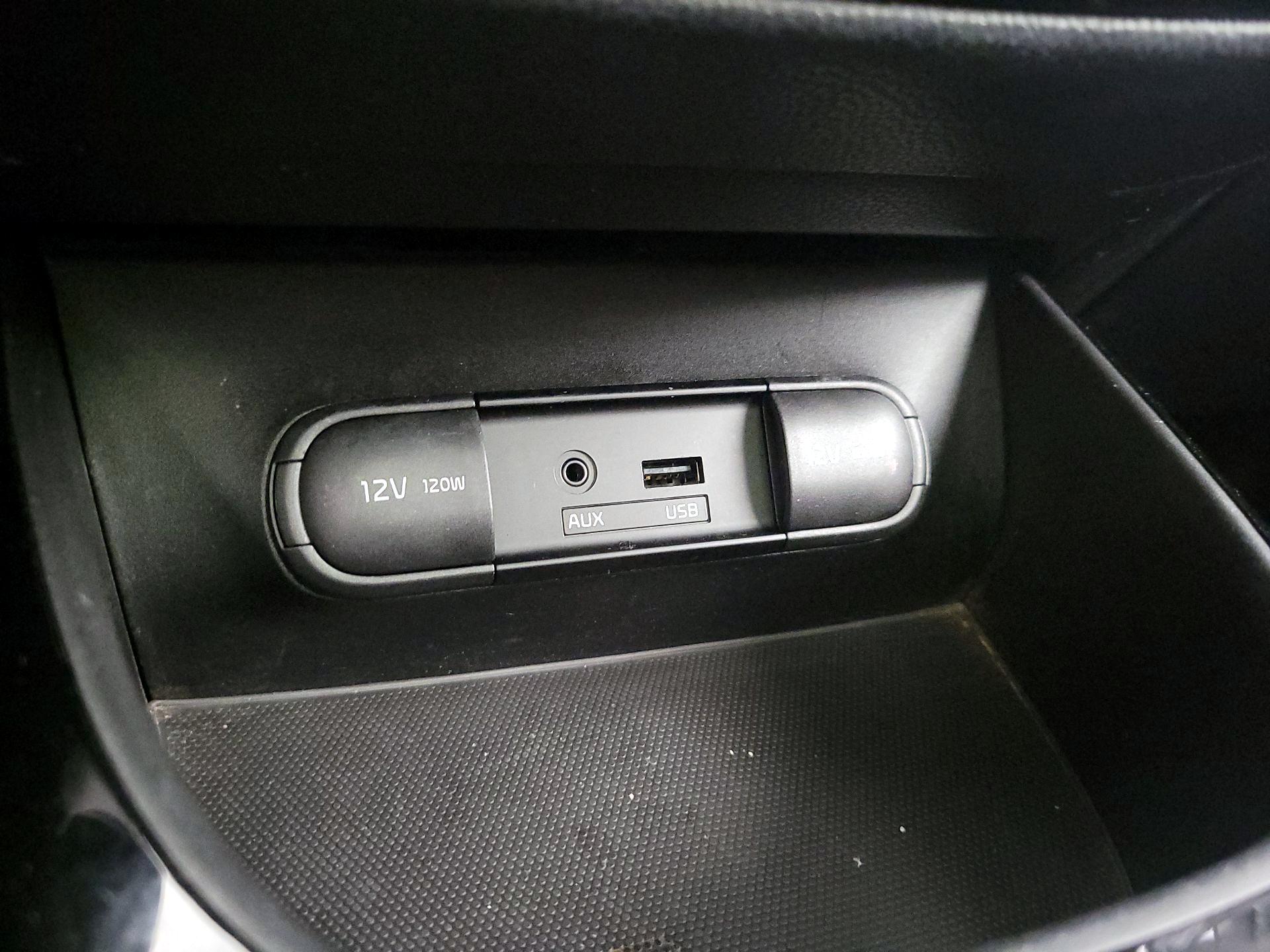Thumbnail: 2014 Kia Soul - 19