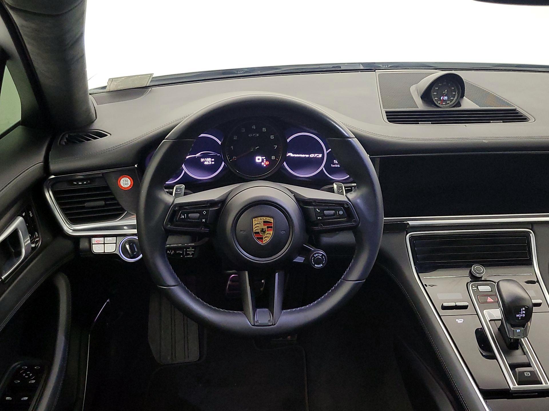 Thumbnail: 2021 Porsche Panamera - 10