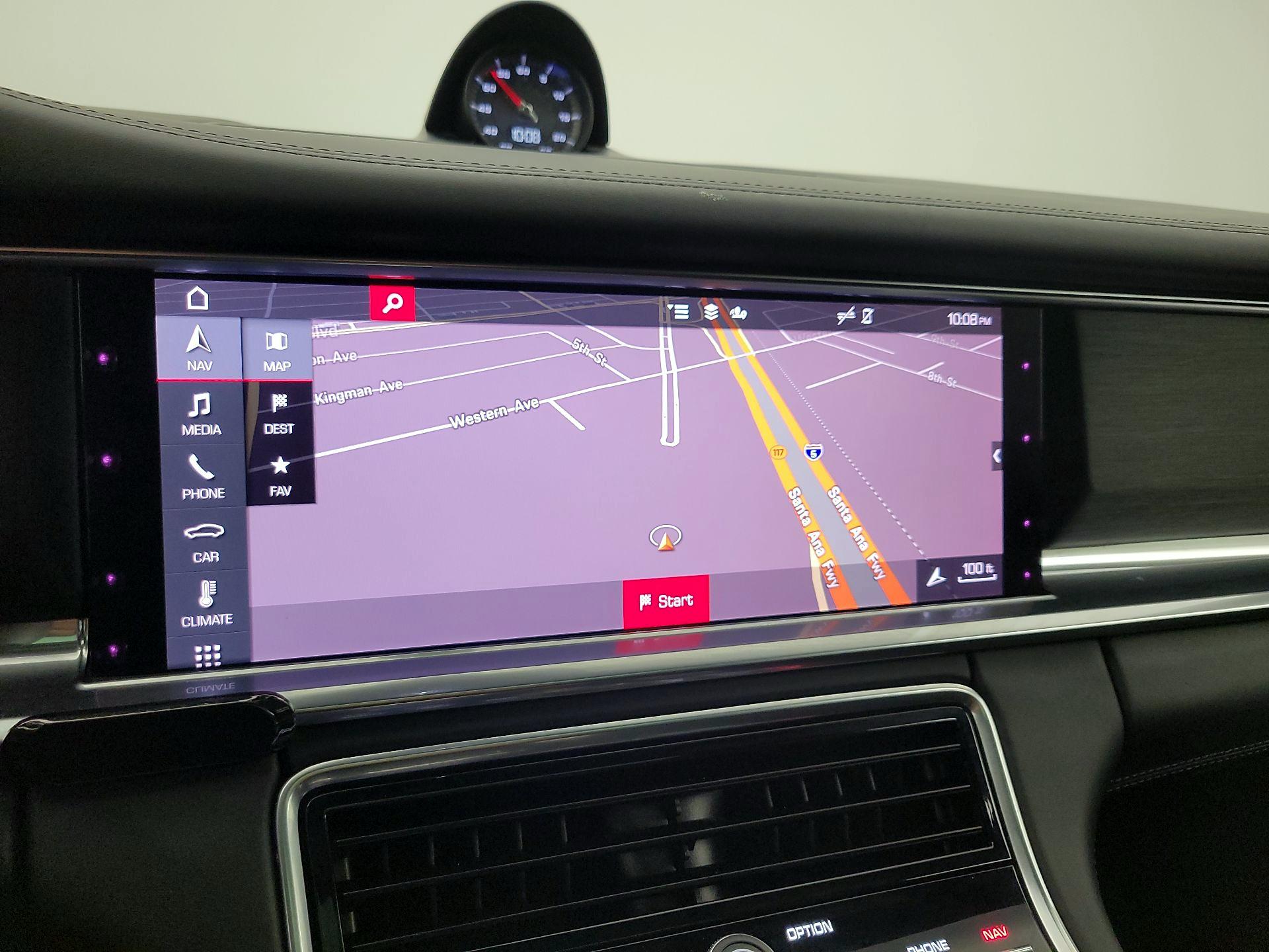 Thumbnail: 2021 Porsche Panamera - 14