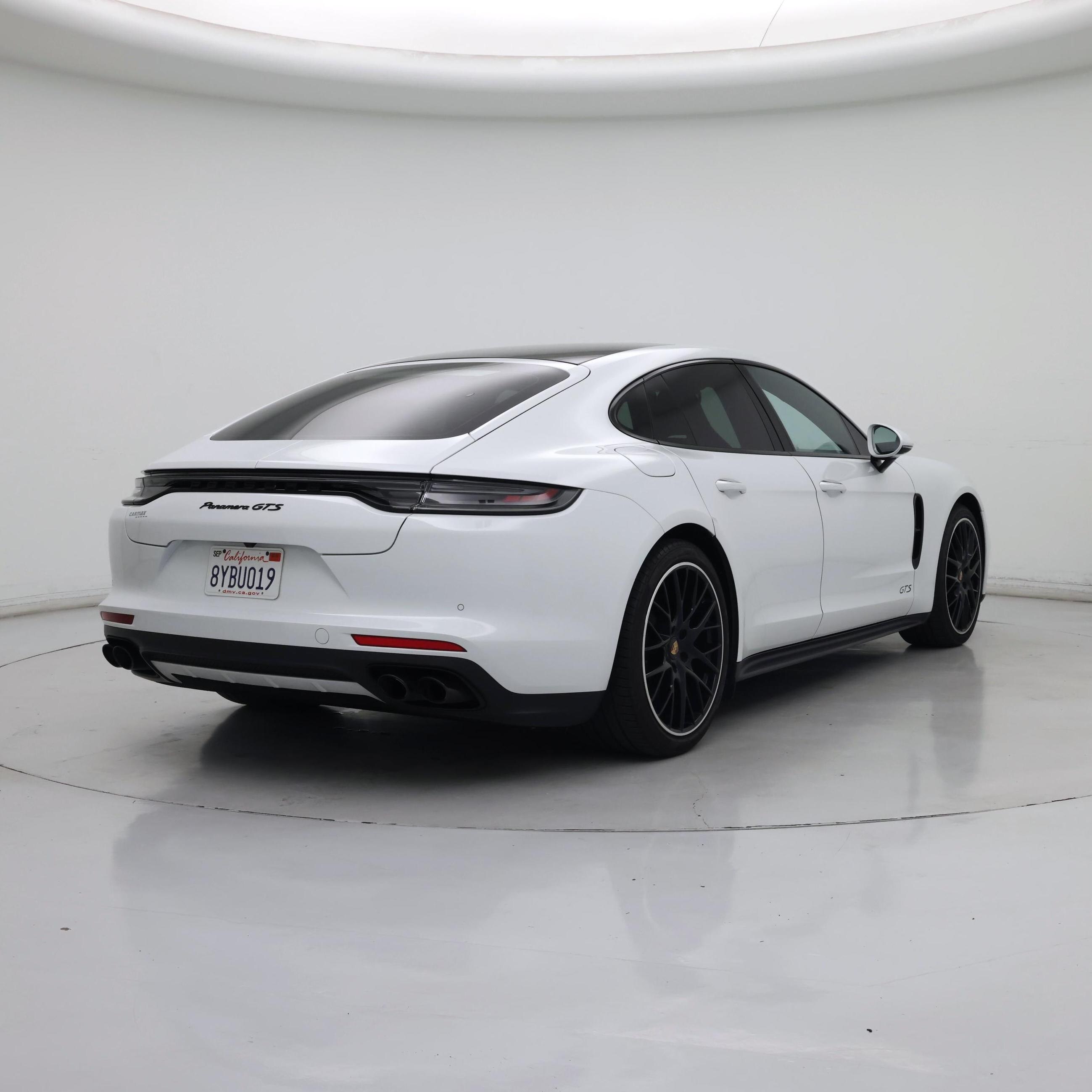 Thumbnail: 2021 Porsche Panamera - 8