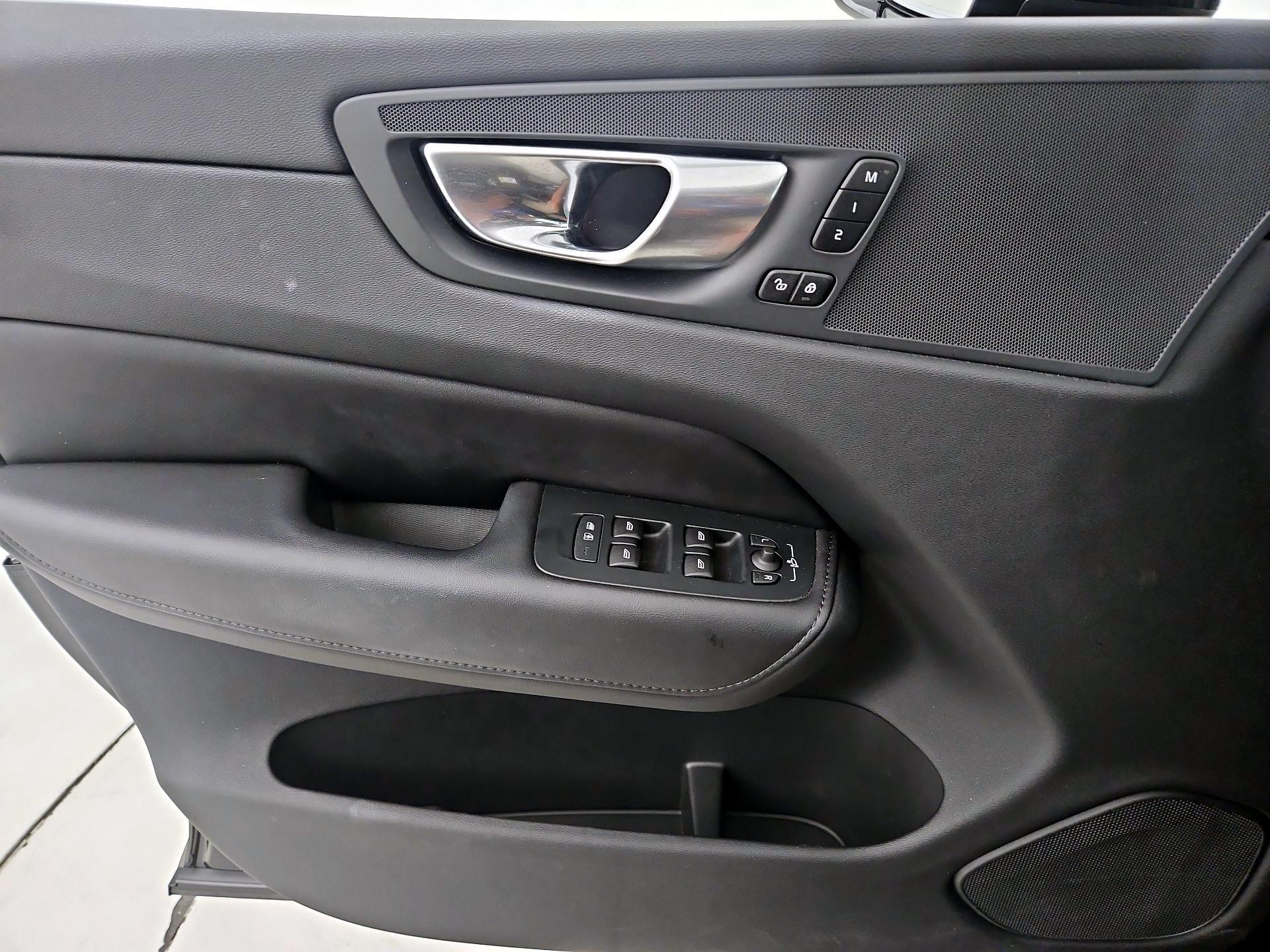 Thumbnail: 2024 Volvo XC60 - 10