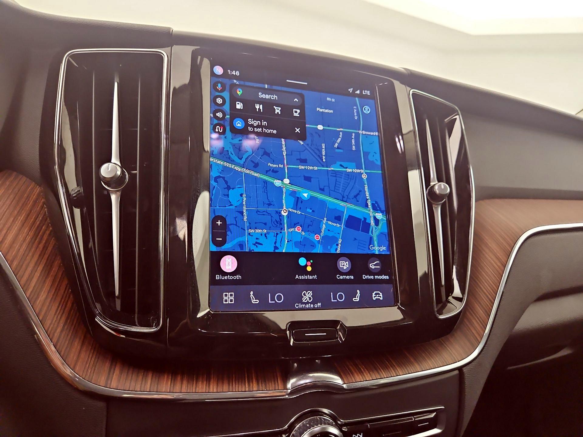 Thumbnail: 2024 Volvo XC60 - 12