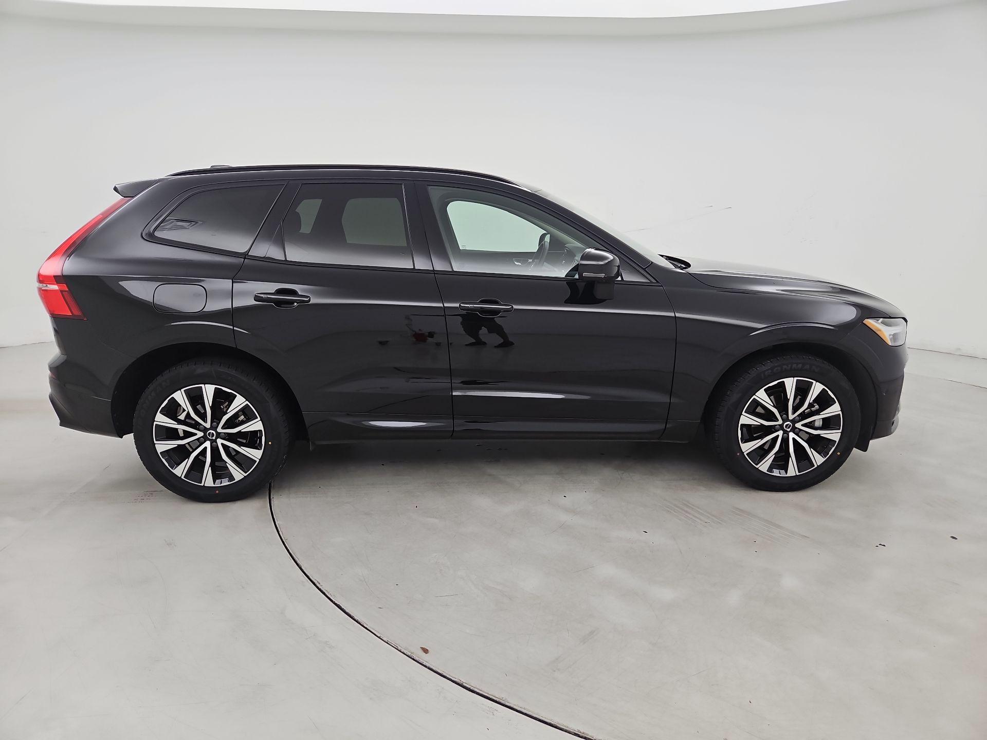 Thumbnail: 2024 Volvo XC60 - 4