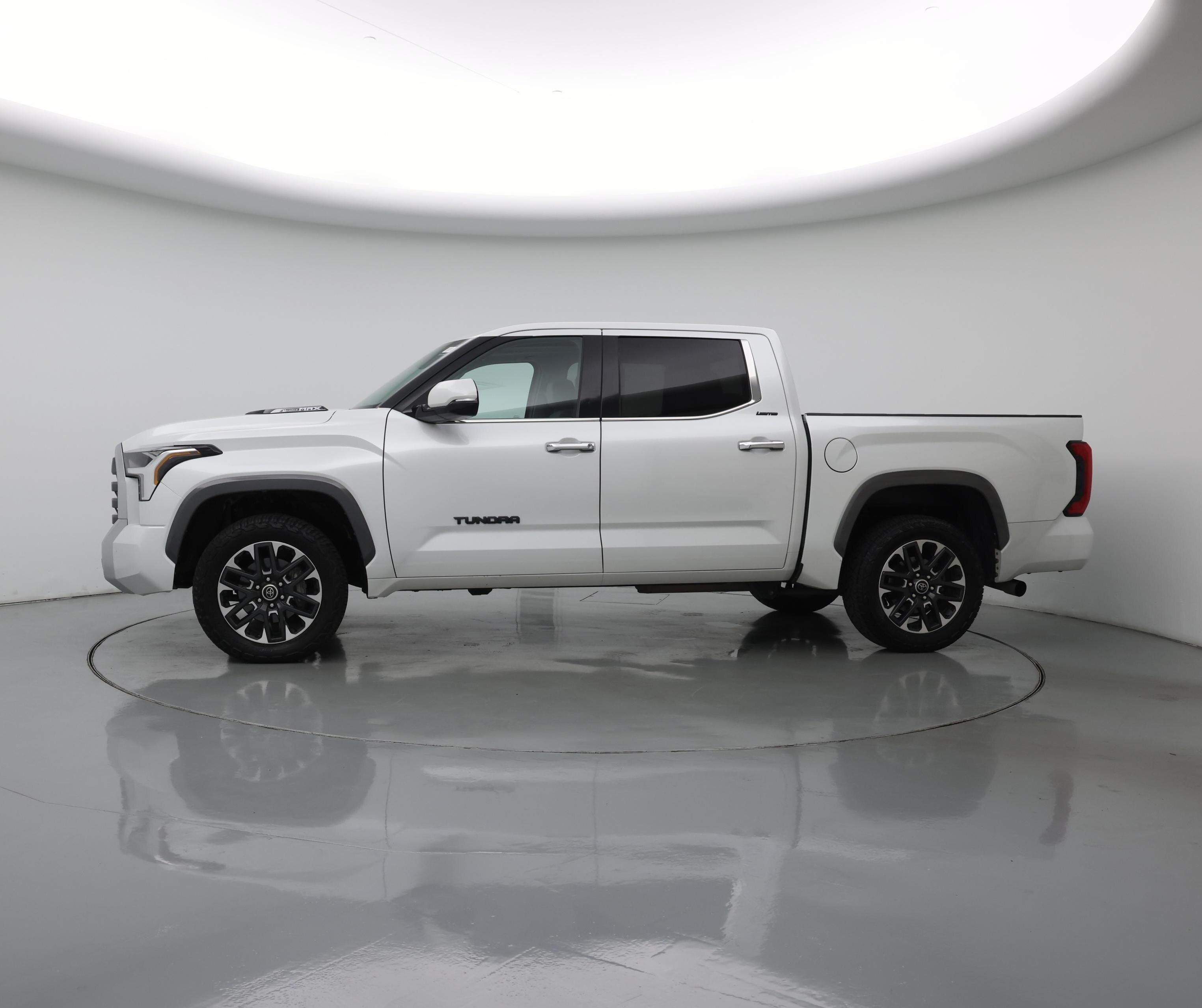 Thumbnail: 2023 Toyota Tundra - 3