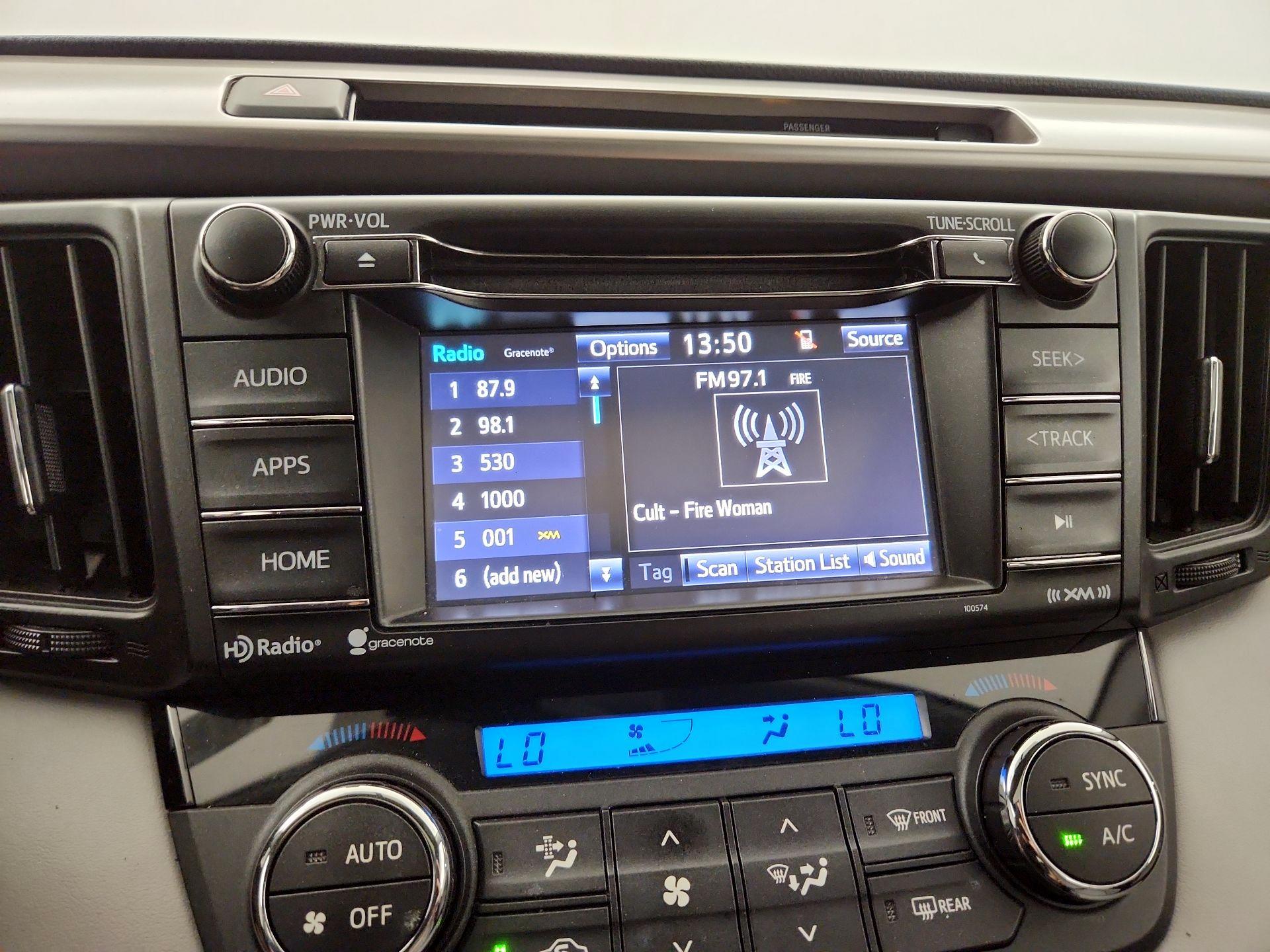 Thumbnail: 2016 Toyota RAV4 - 15