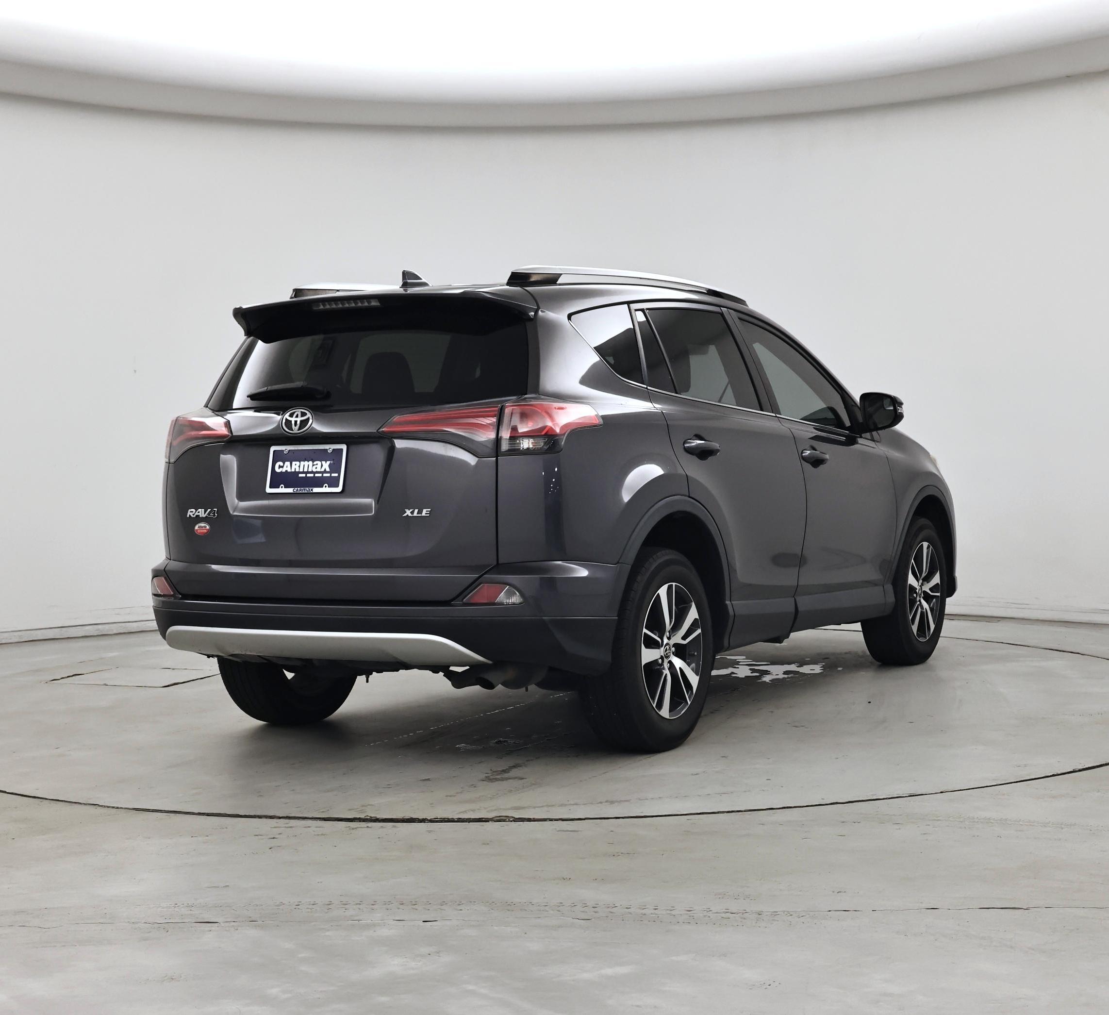 Thumbnail: 2016 Toyota RAV4 - 8