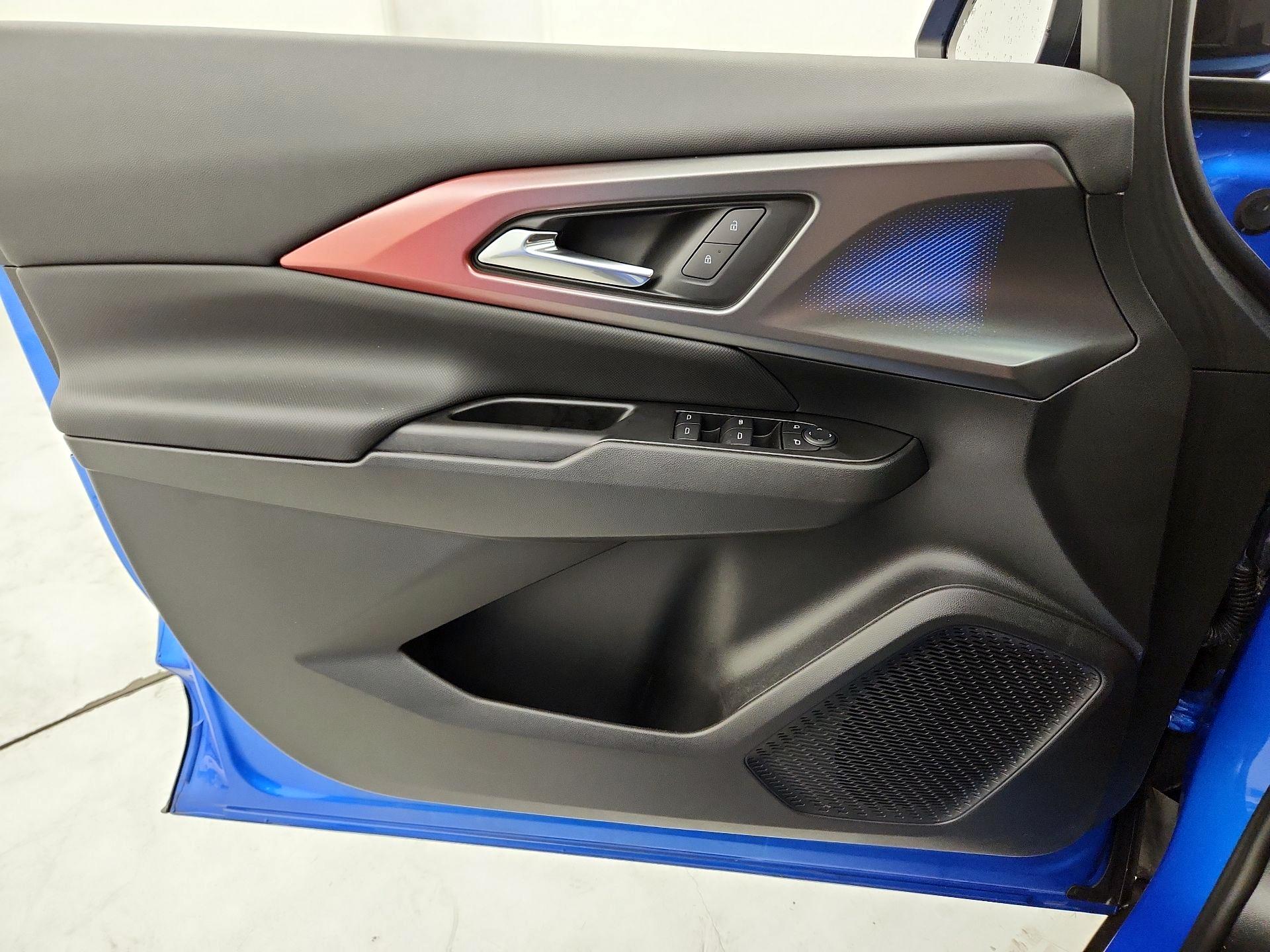 Thumbnail: 2025 Chevrolet Equinox - 12