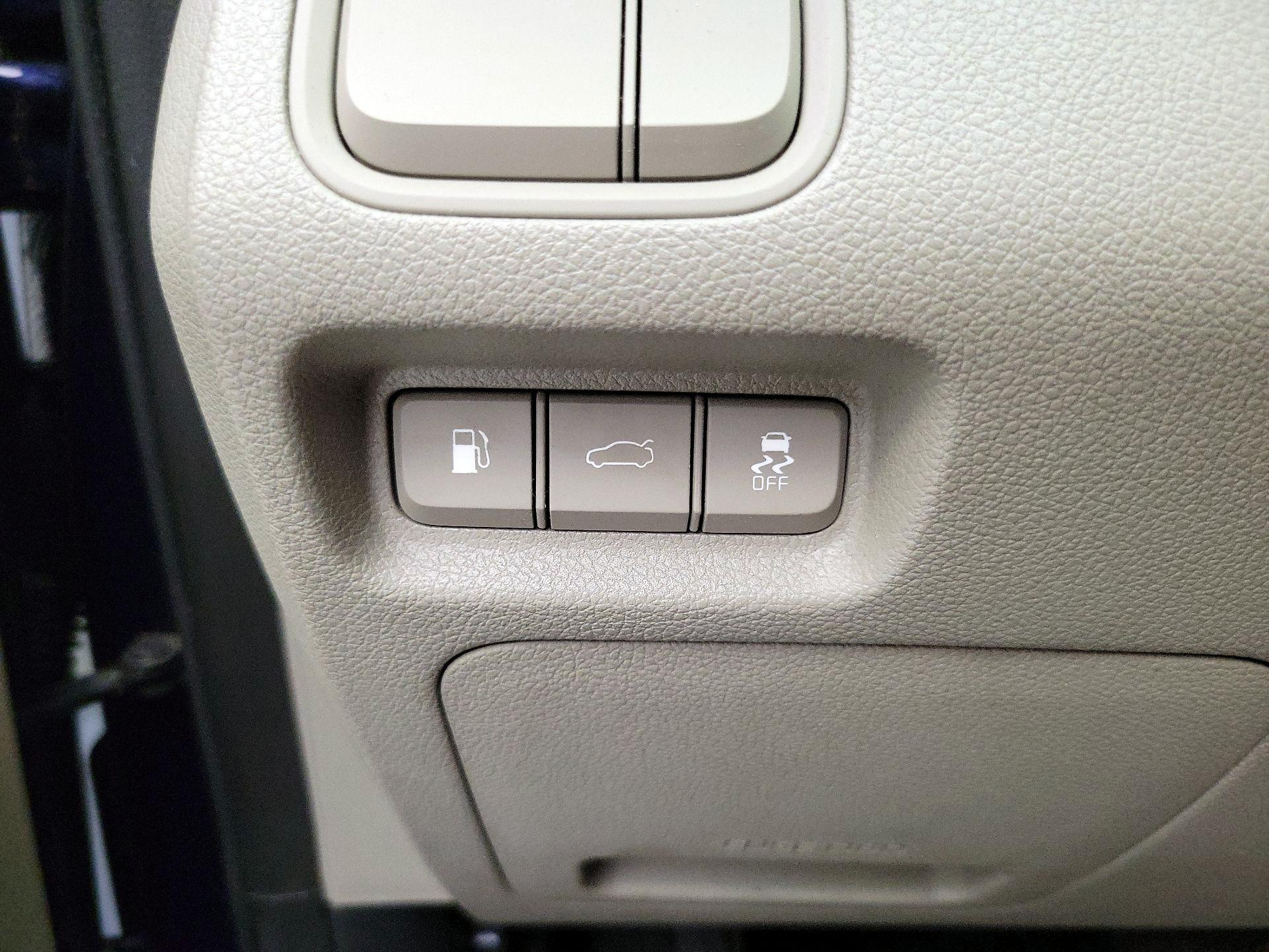 Thumbnail: 2016 Kia Optima - 13