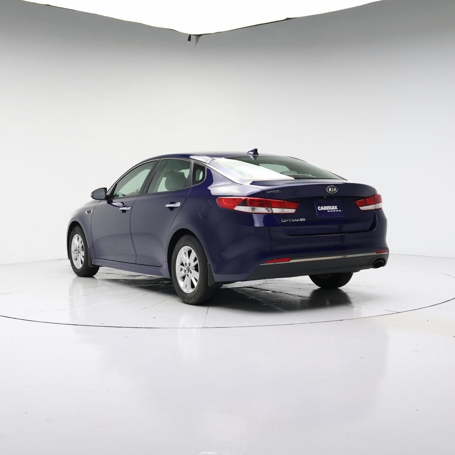 Thumbnail: 2016 Kia Optima - 2