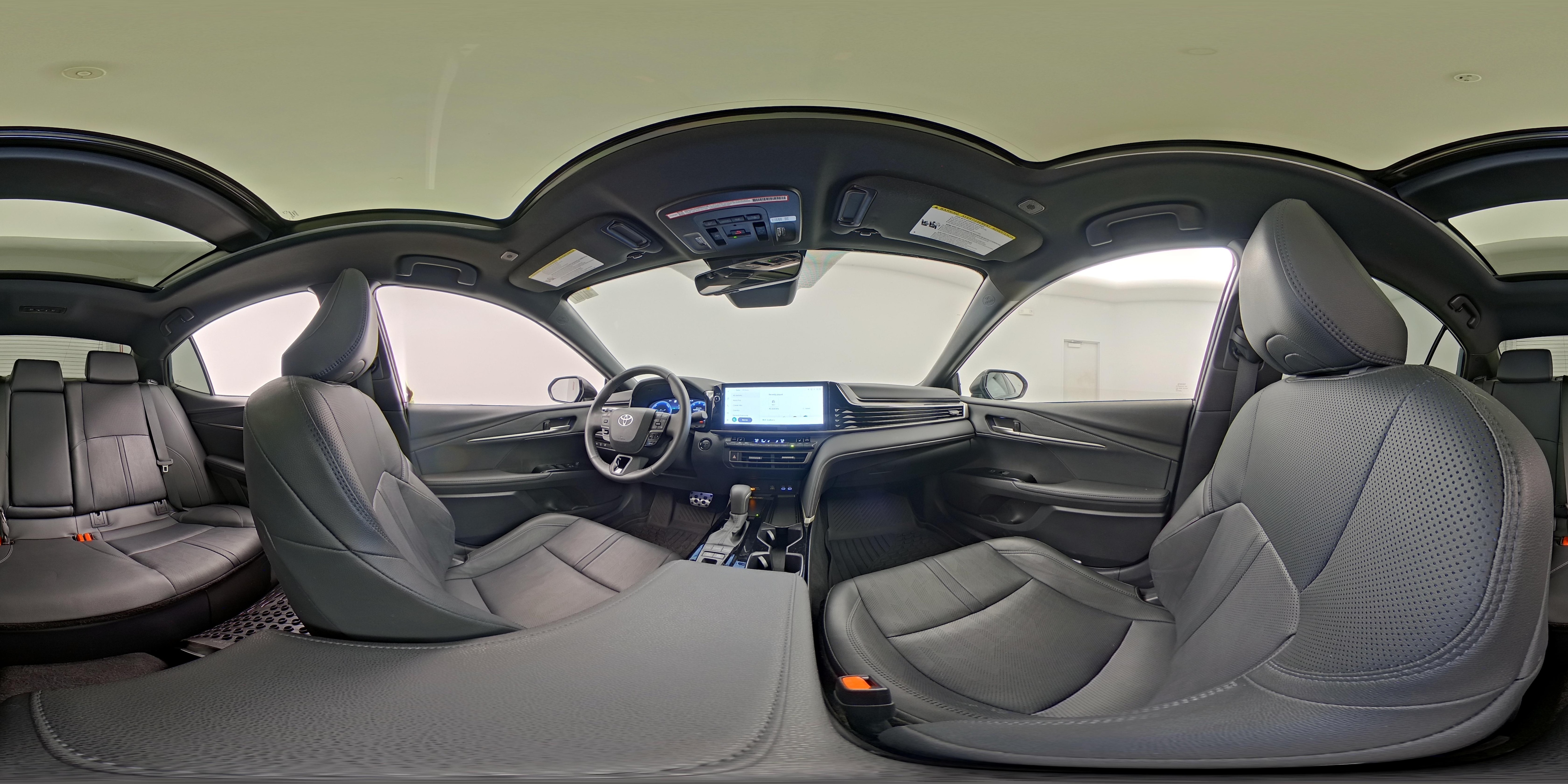 2025 Toyota Camry XSE - Photo 25