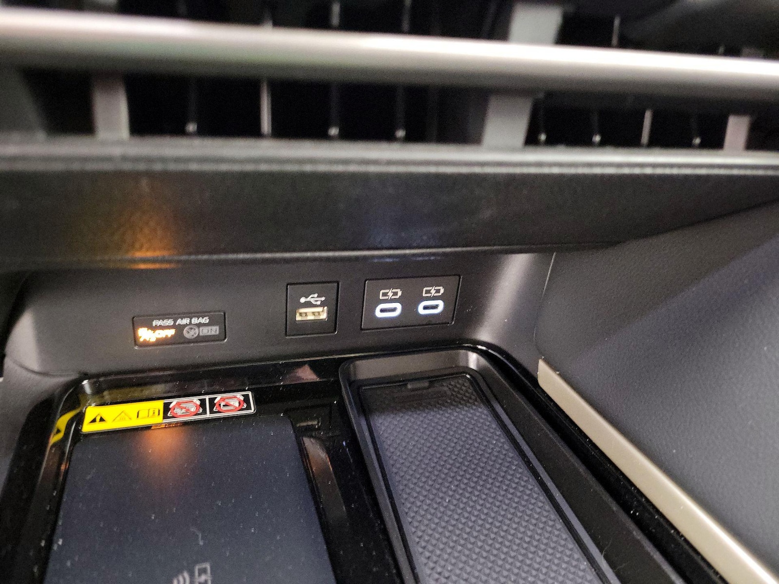 2025 Toyota Camry XSE - Photo 19