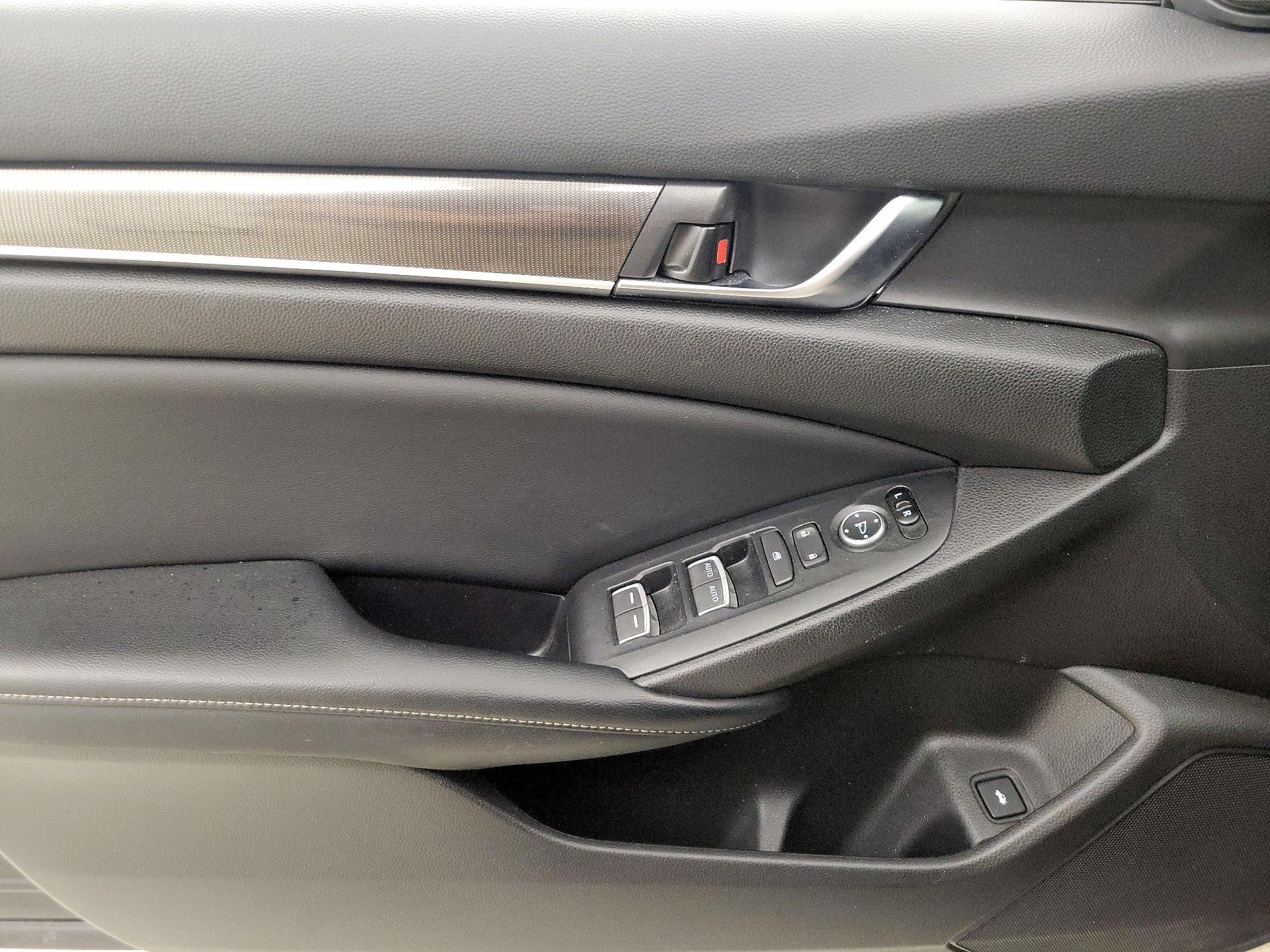 Thumbnail: 2018 Honda Accord - 12
