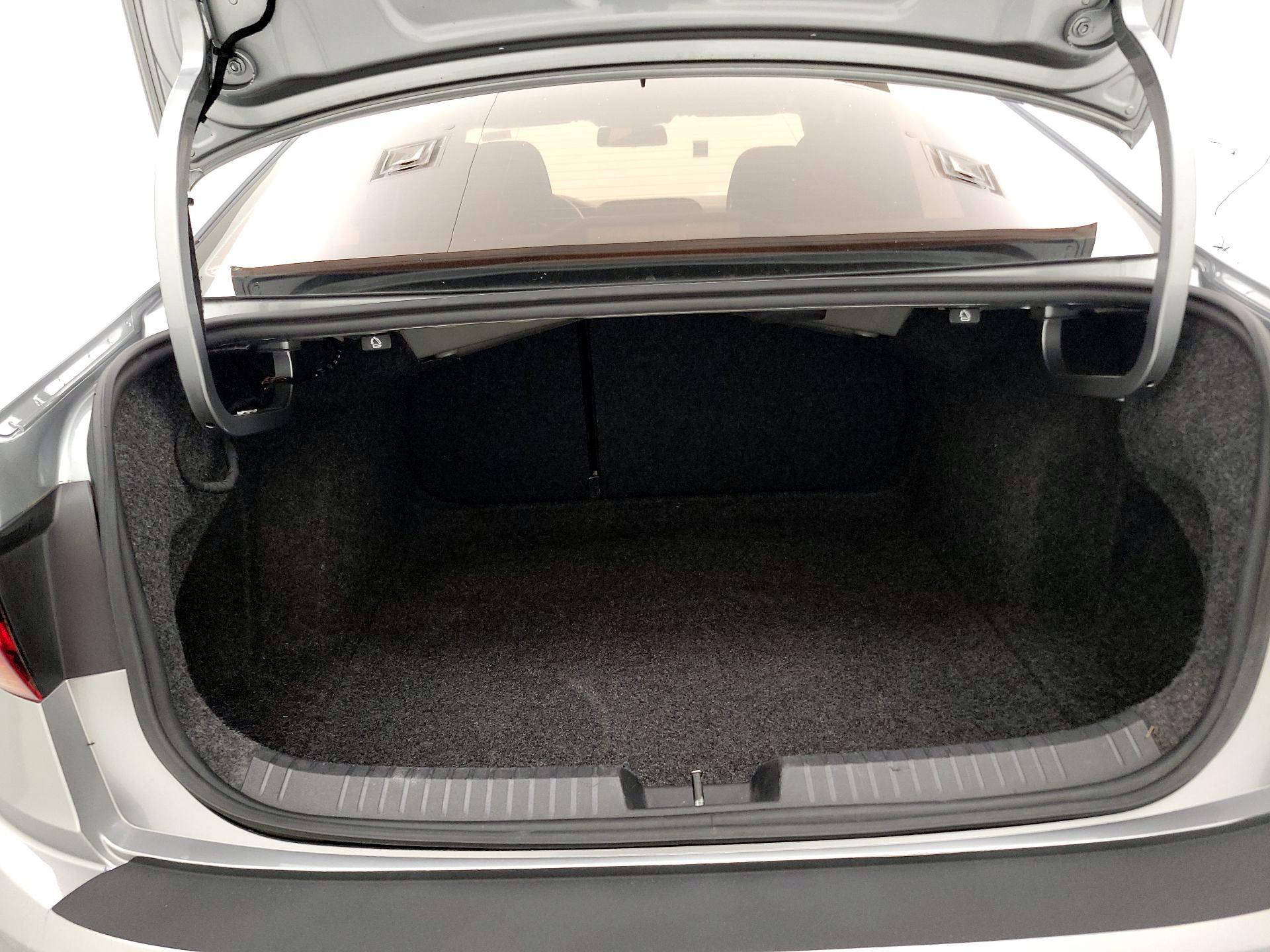Thumbnail: 2019 Volkswagen Jetta - 20