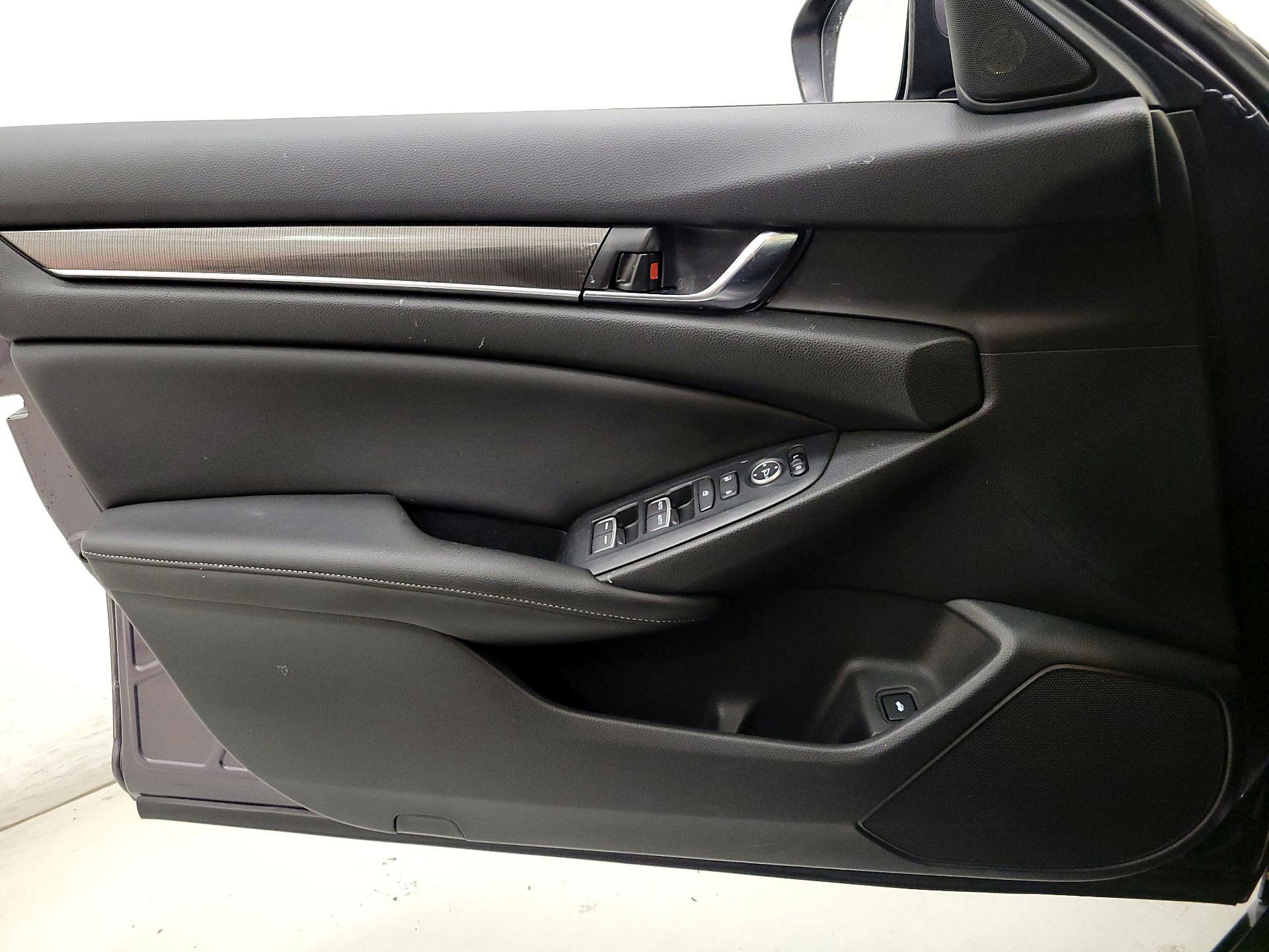 Thumbnail: 2019 Honda Accord - 12