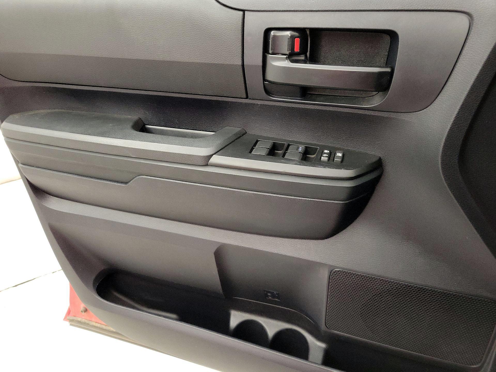 Thumbnail: 2016 Toyota Tundra - 12