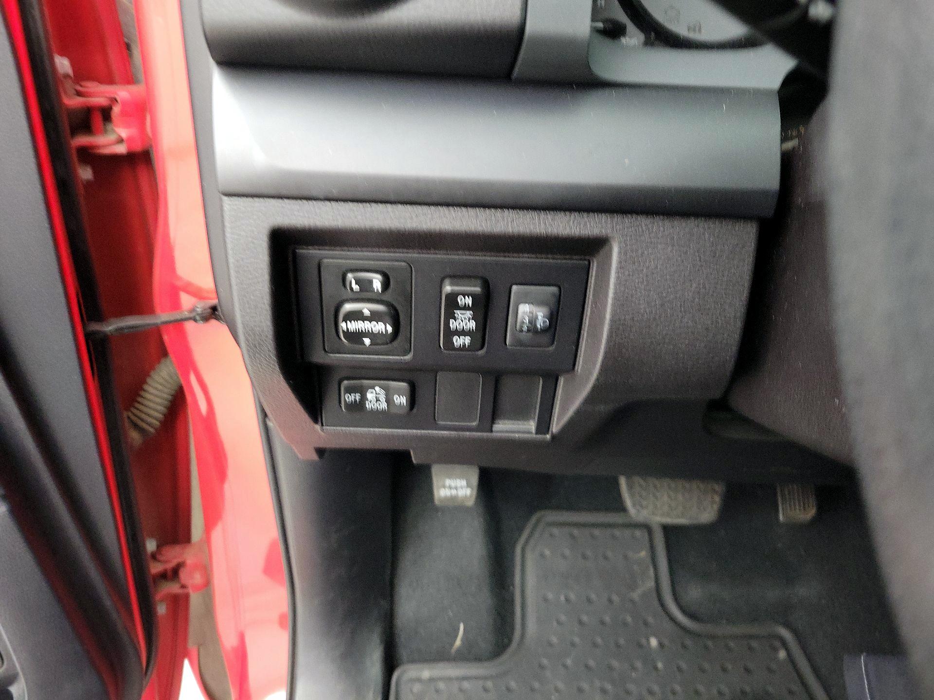 Thumbnail: 2016 Toyota Tundra - 13