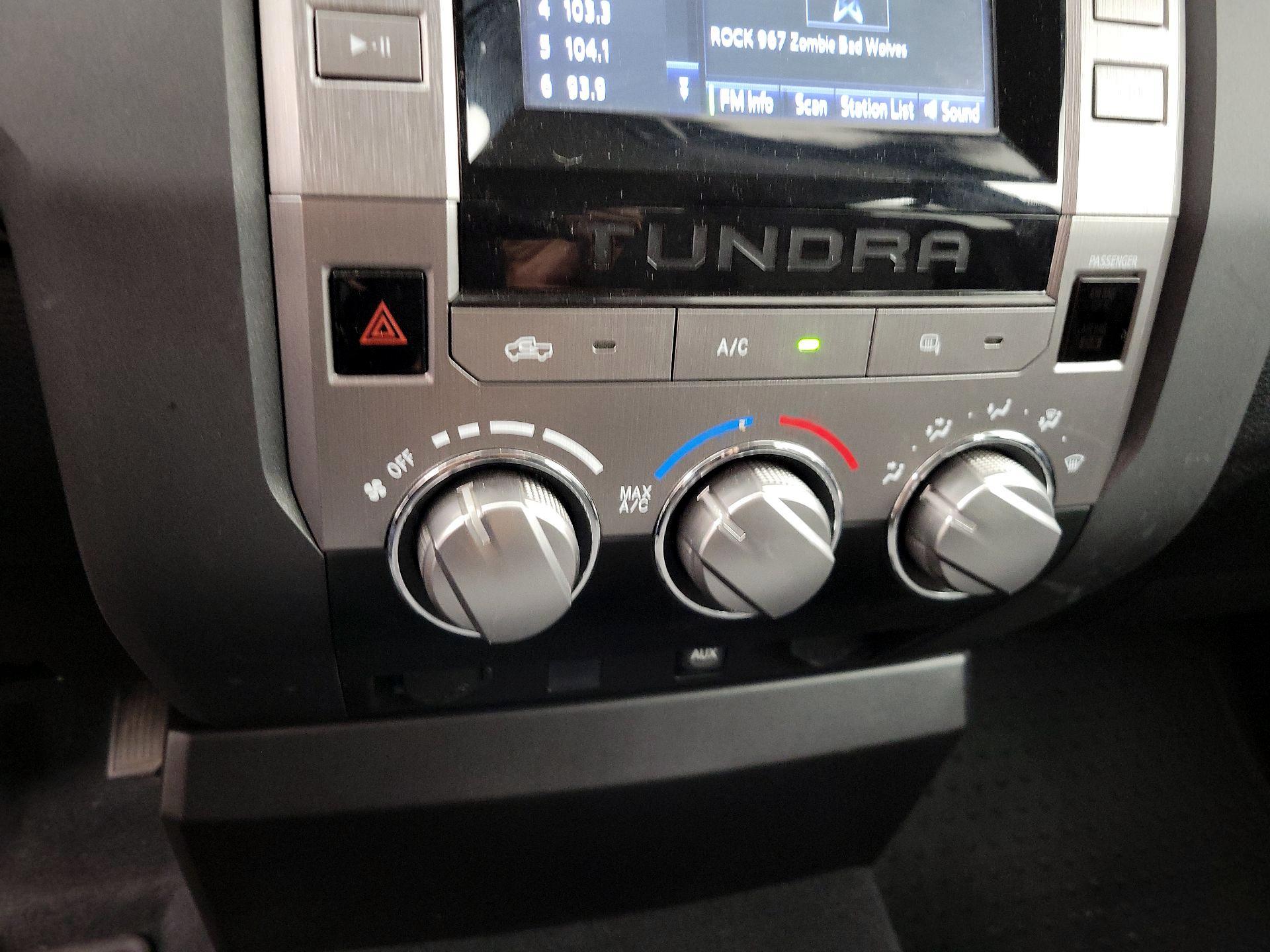 Thumbnail: 2016 Toyota Tundra - 16