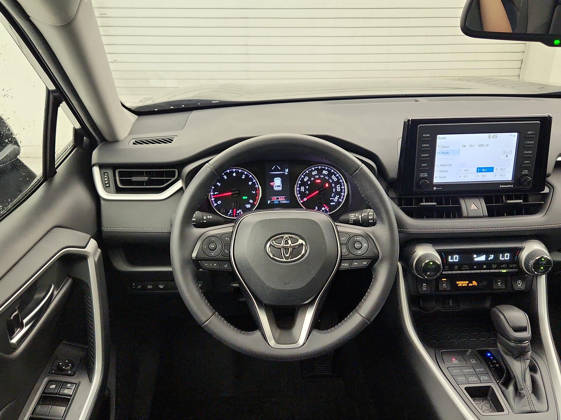 Thumbnail: 2020 Toyota RAV4 - 10