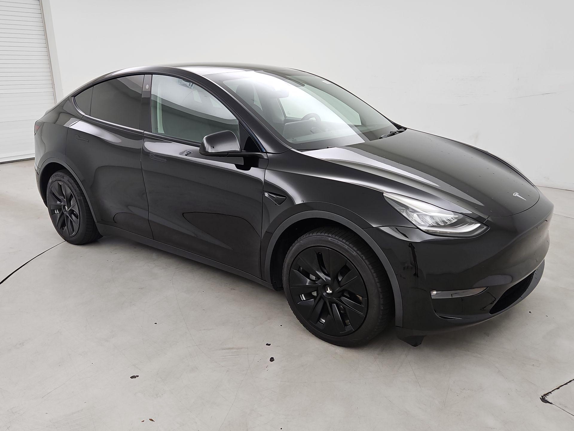 Thumbnail: 2022 Tesla Model Y - 1