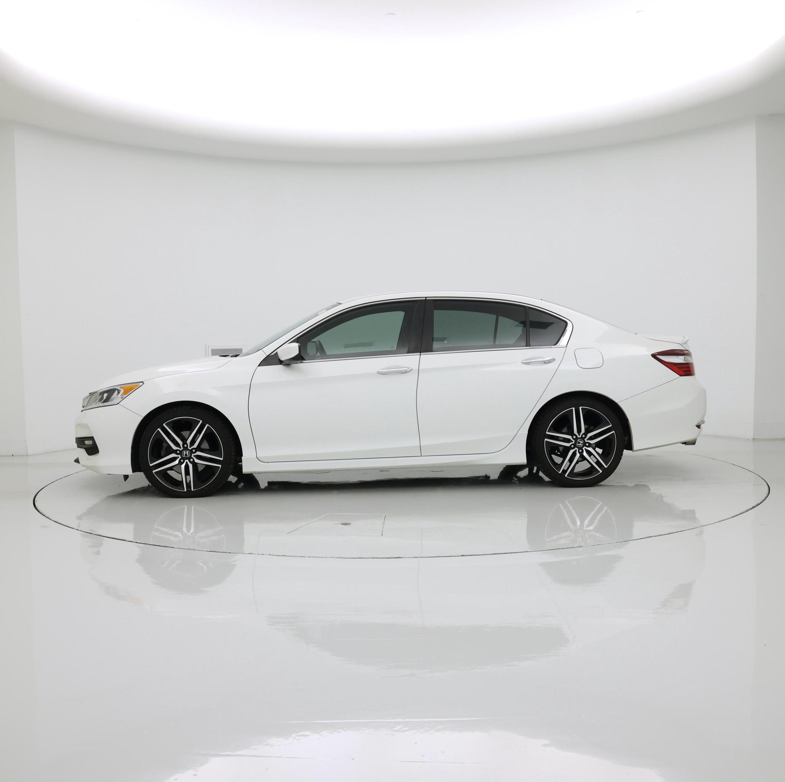 Thumbnail: 2017 Honda Accord - 3