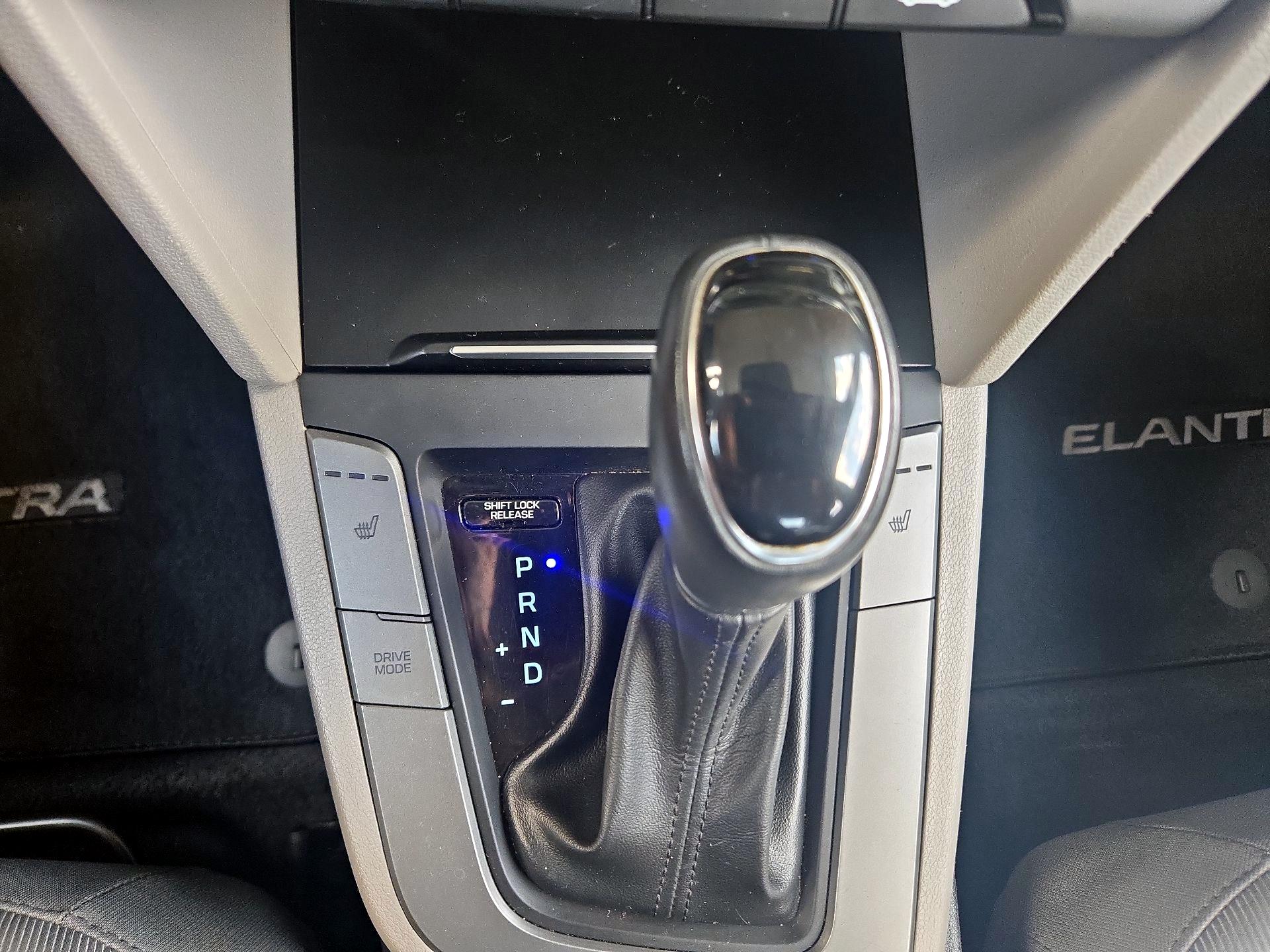 Thumbnail: 2018 Hyundai Elantra - 17