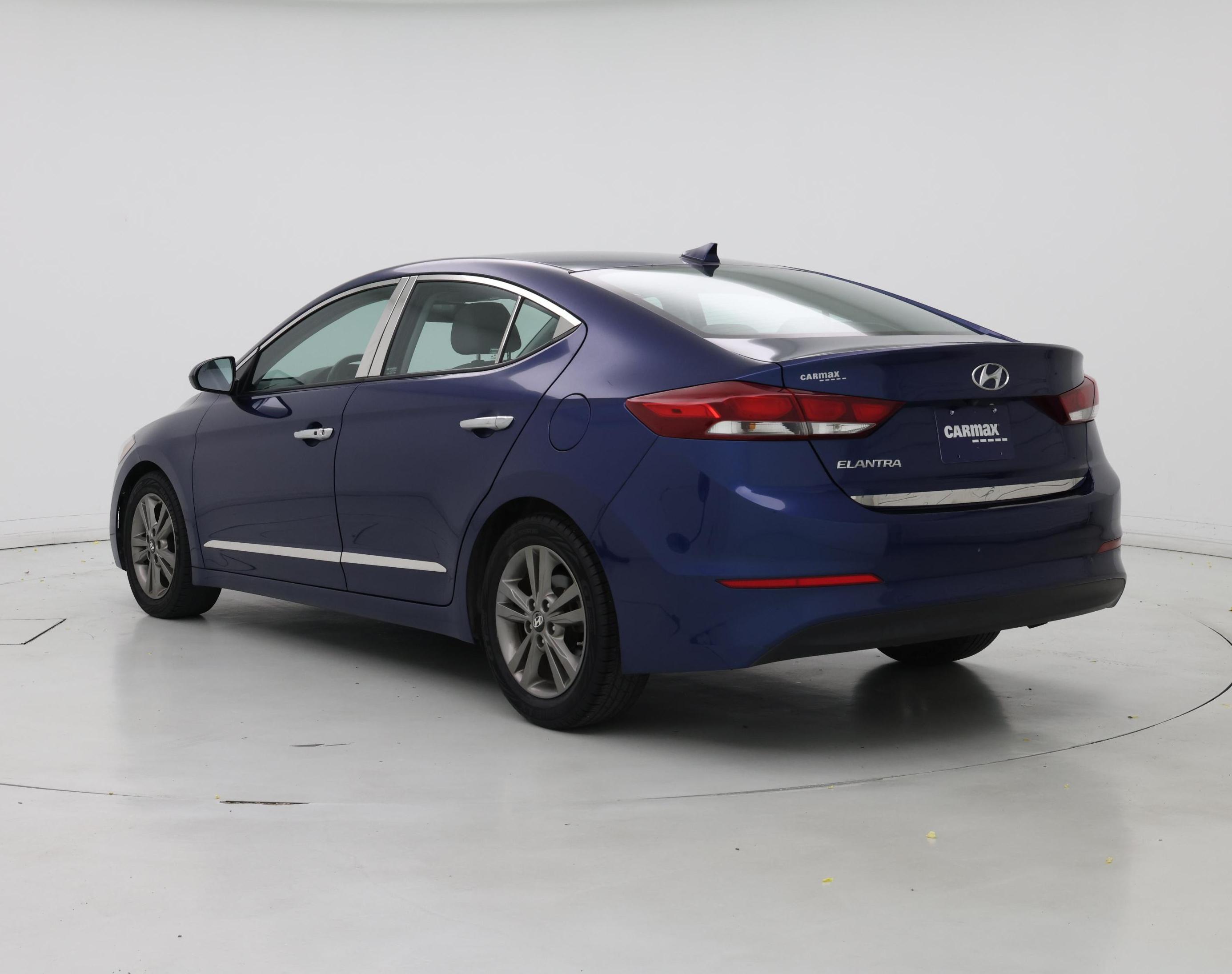 Thumbnail: 2018 Hyundai Elantra - 2