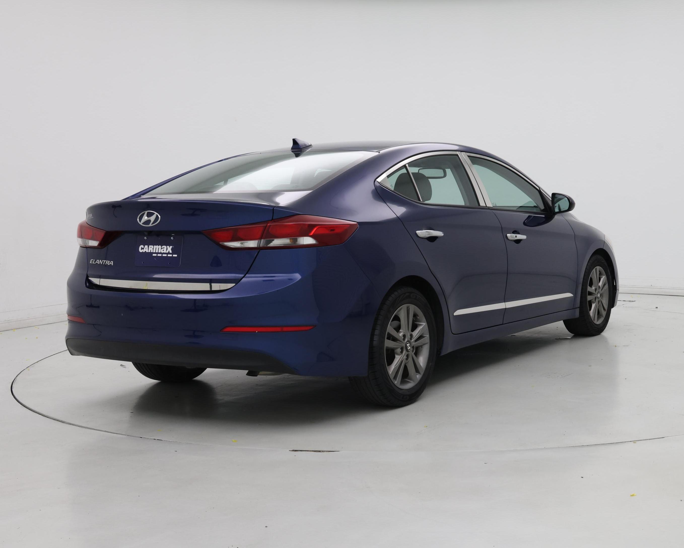 Thumbnail: 2018 Hyundai Elantra - 8
