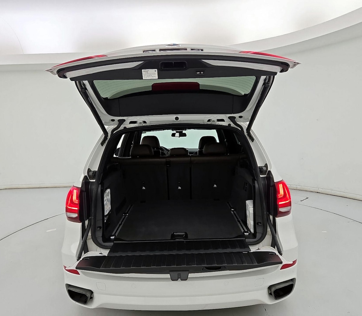 Trunk/Cargo (Seats Up)