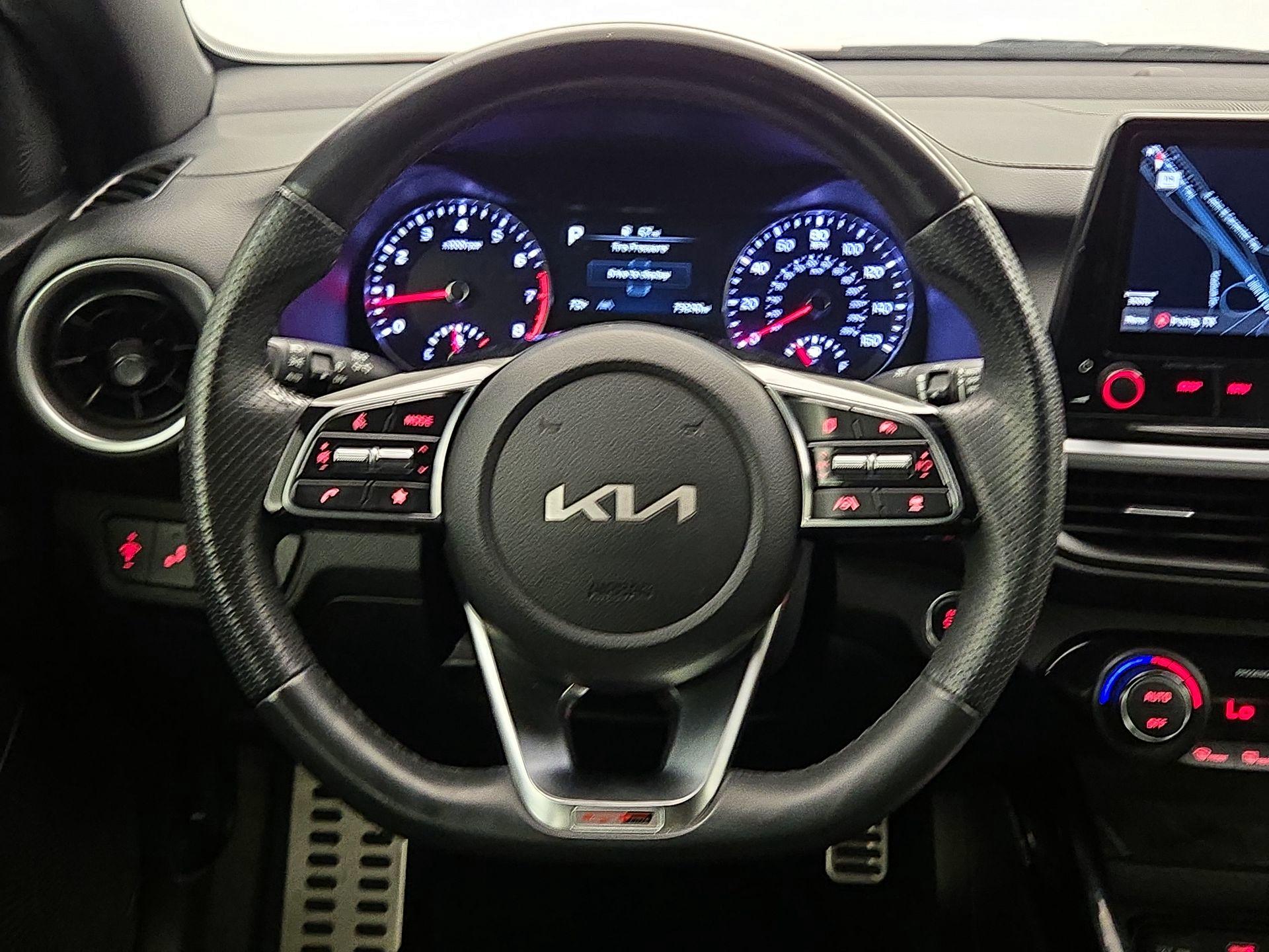 Thumbnail: 2022 Kia Forte - 10