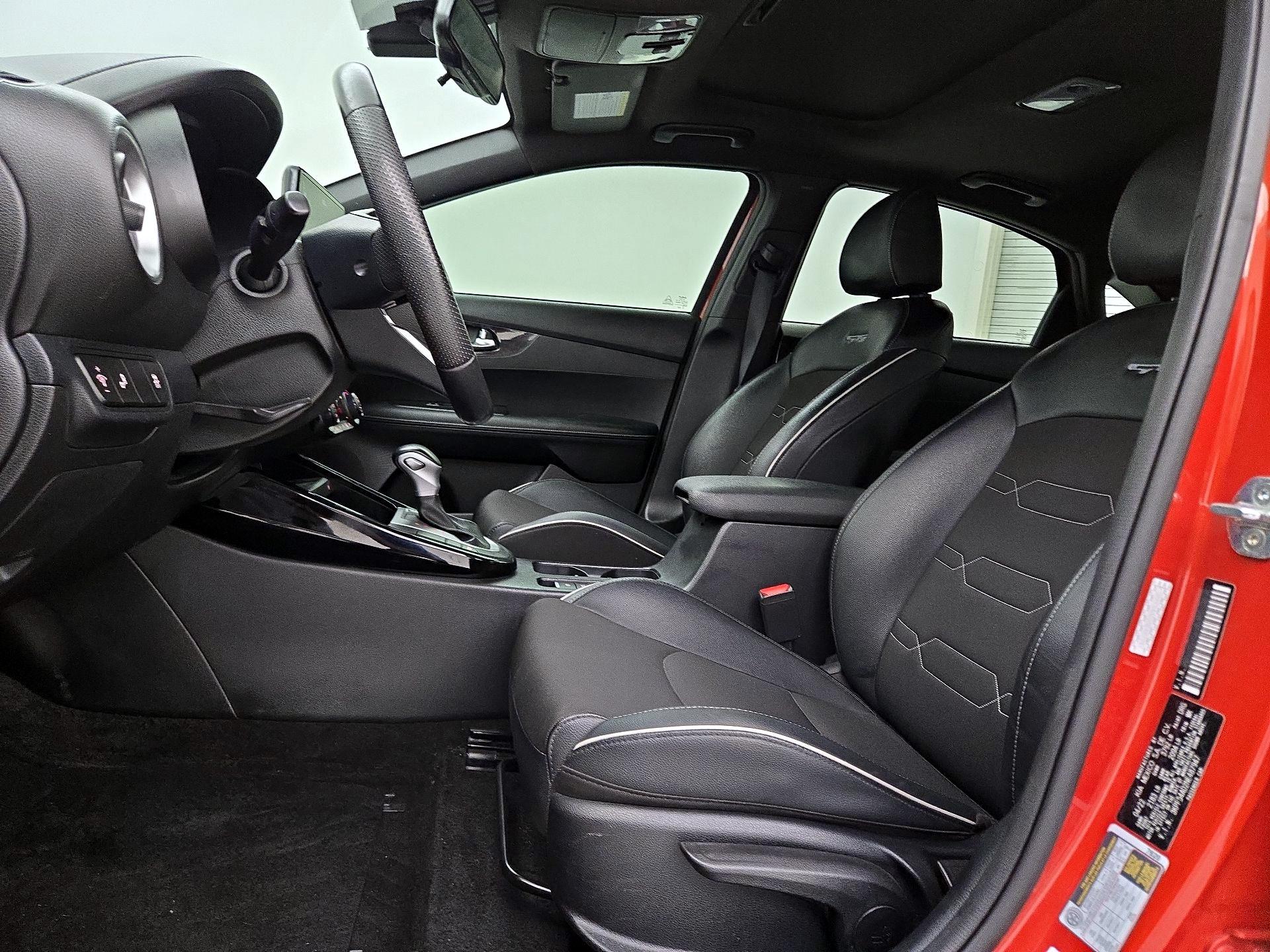 Thumbnail: 2022 Kia Forte - 11