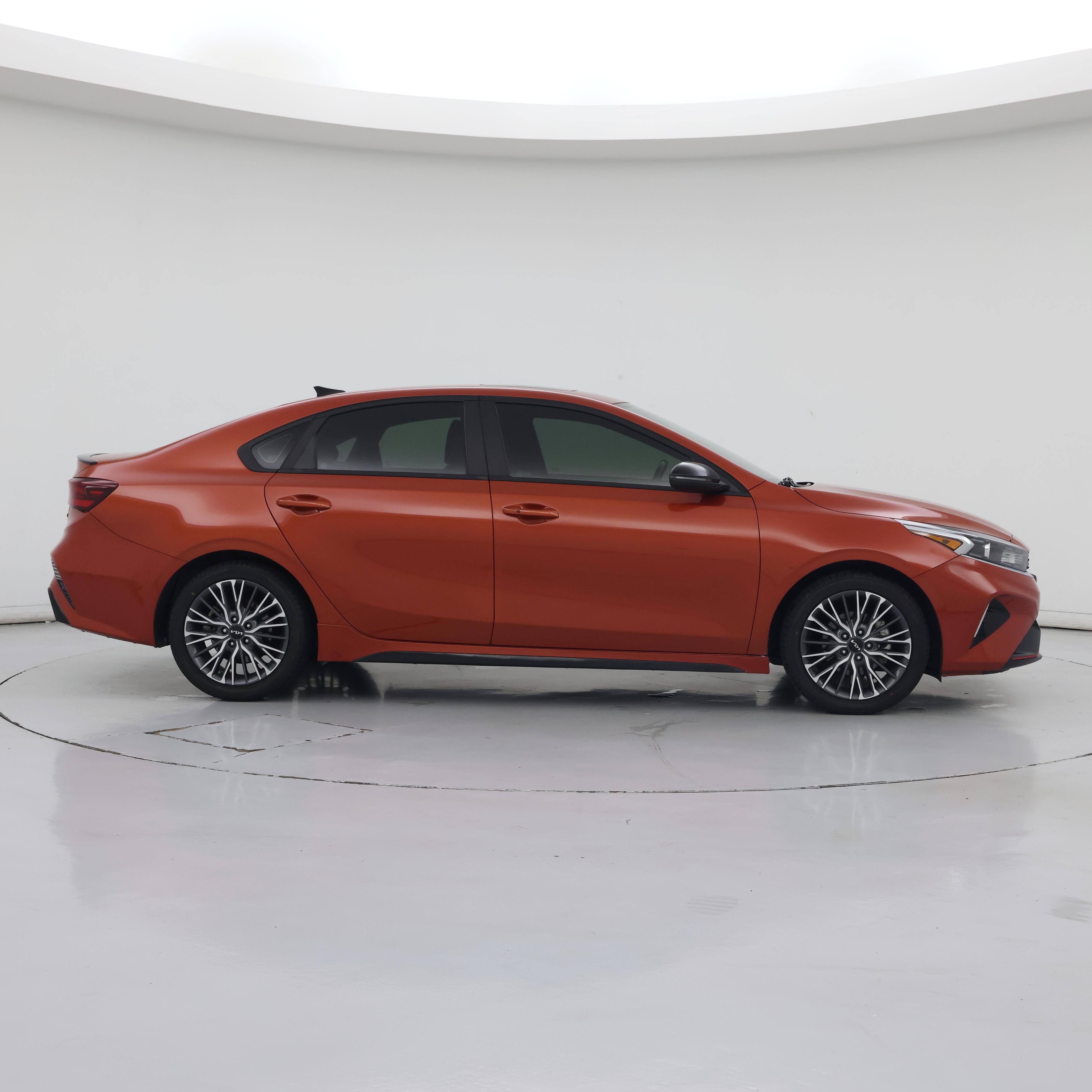 Thumbnail: 2022 Kia Forte - 7