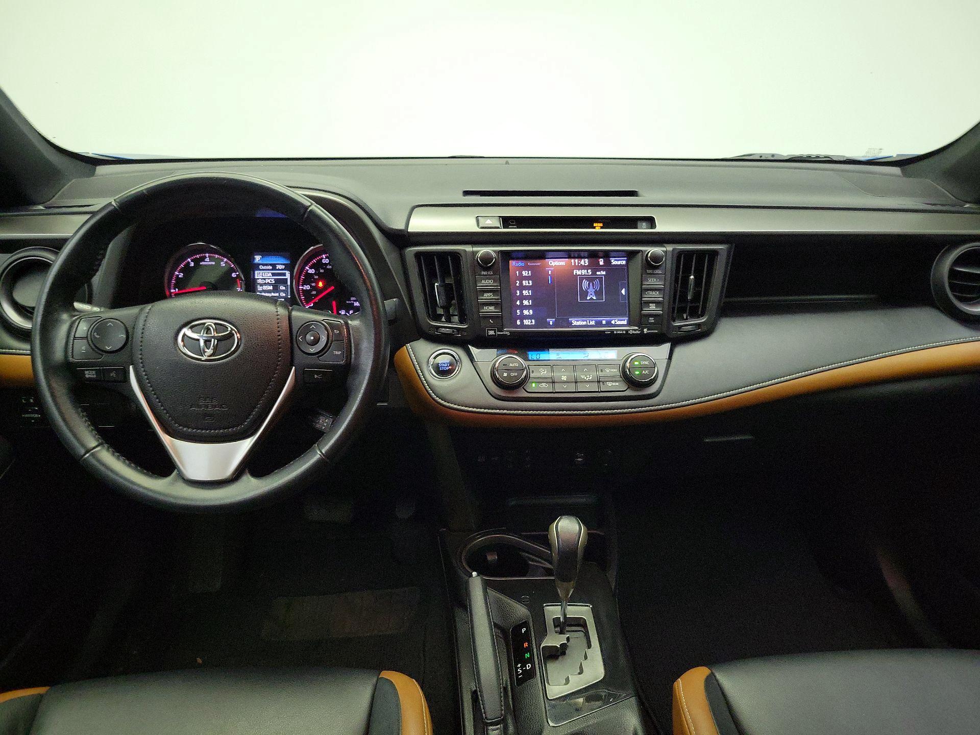 Thumbnail: 2016 Toyota RAV4 - 9