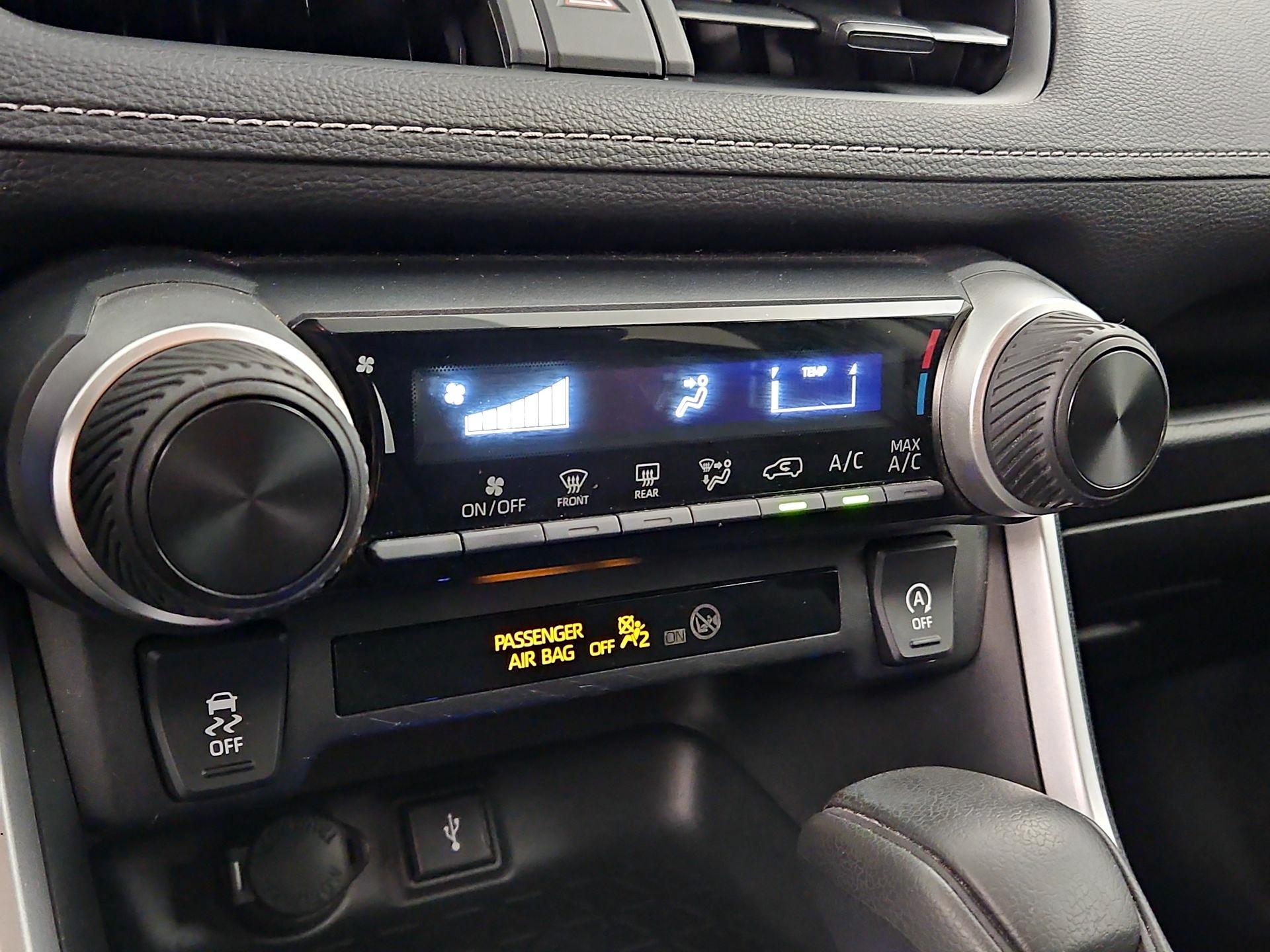 Thumbnail: 2021 Toyota RAV4 - 14