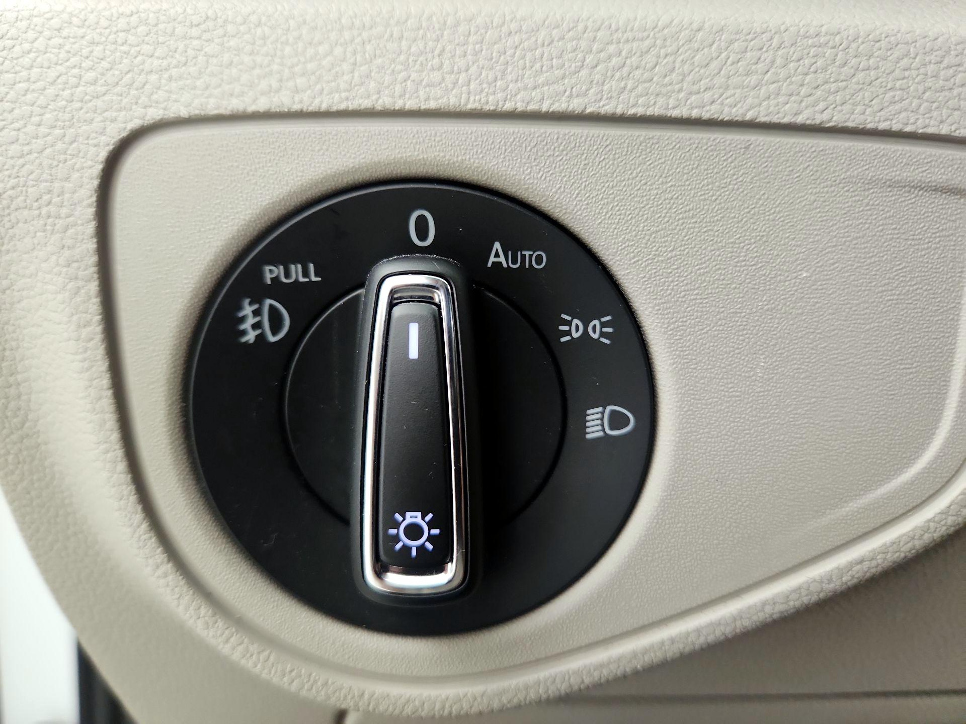 Thumbnail: 2018 Volkswagen Atlas - 13