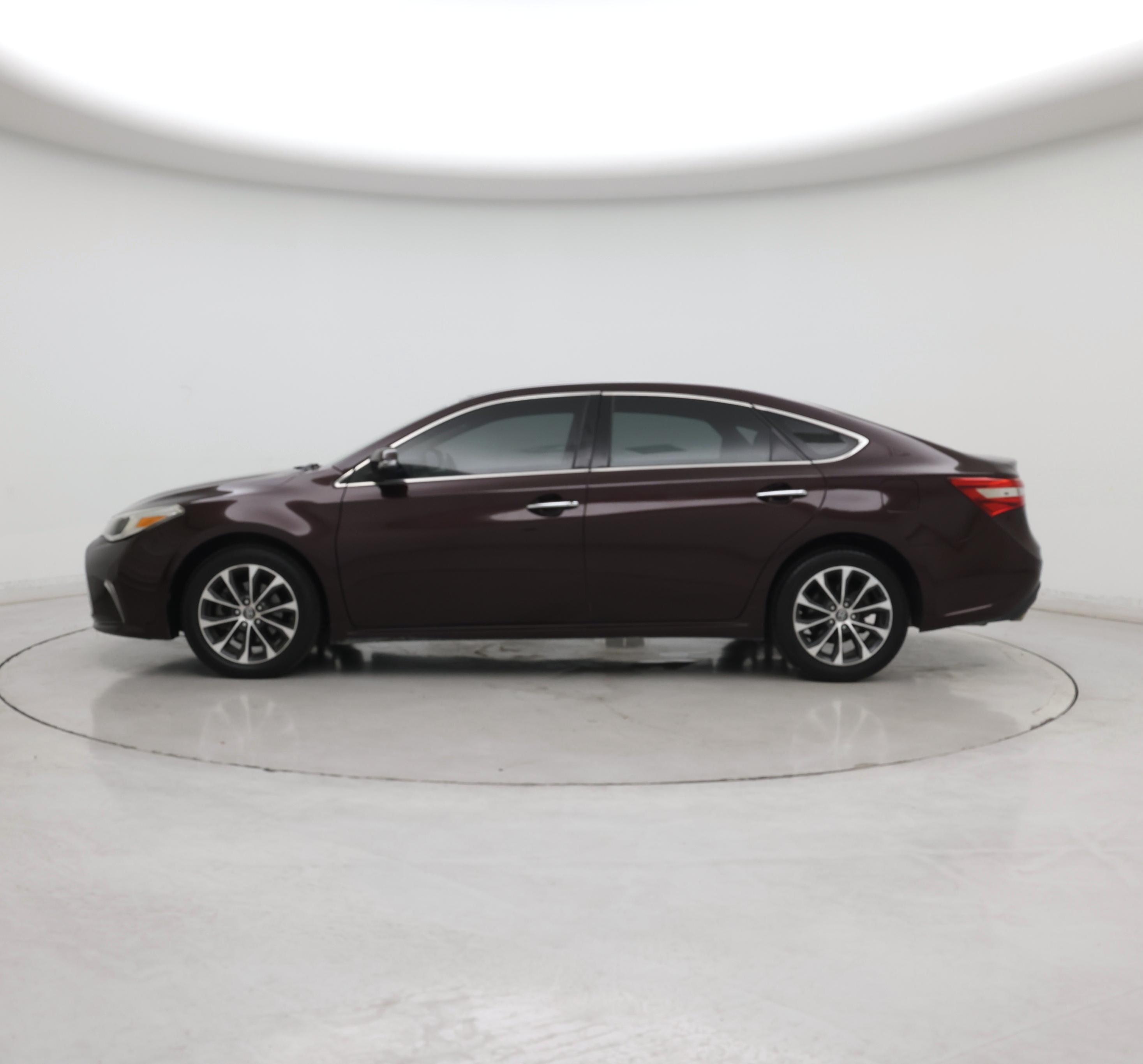 Thumbnail: 2017 Toyota Avalon - 3