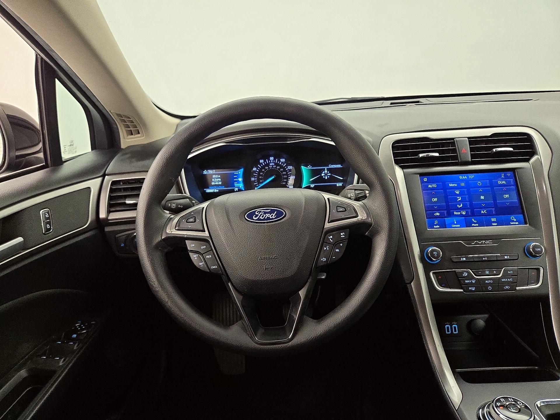 Thumbnail: 2020 Ford Fusion - 10