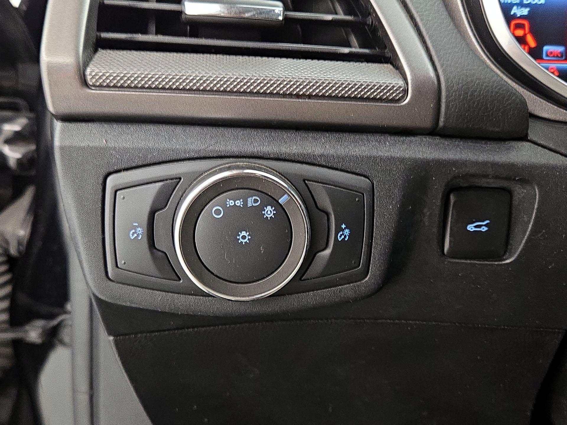 Thumbnail: 2020 Ford Fusion - 13