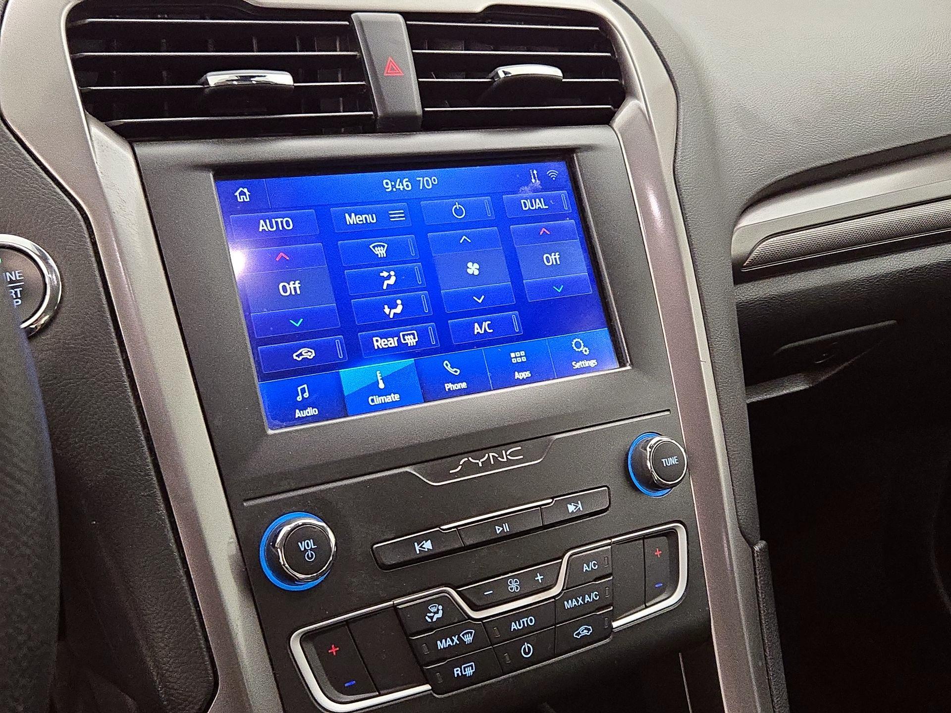 Thumbnail: 2020 Ford Fusion - 16