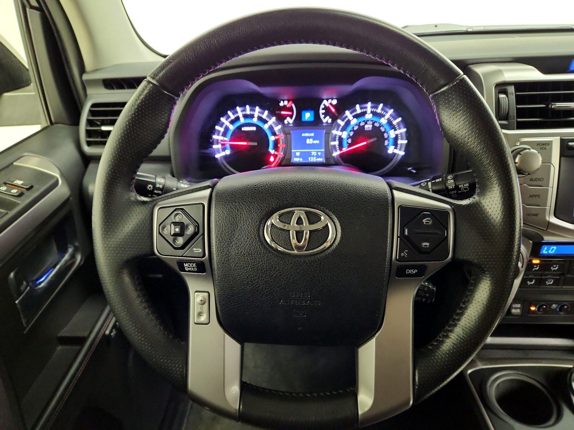 Thumbnail: 2016 Toyota 4Runner - 10
