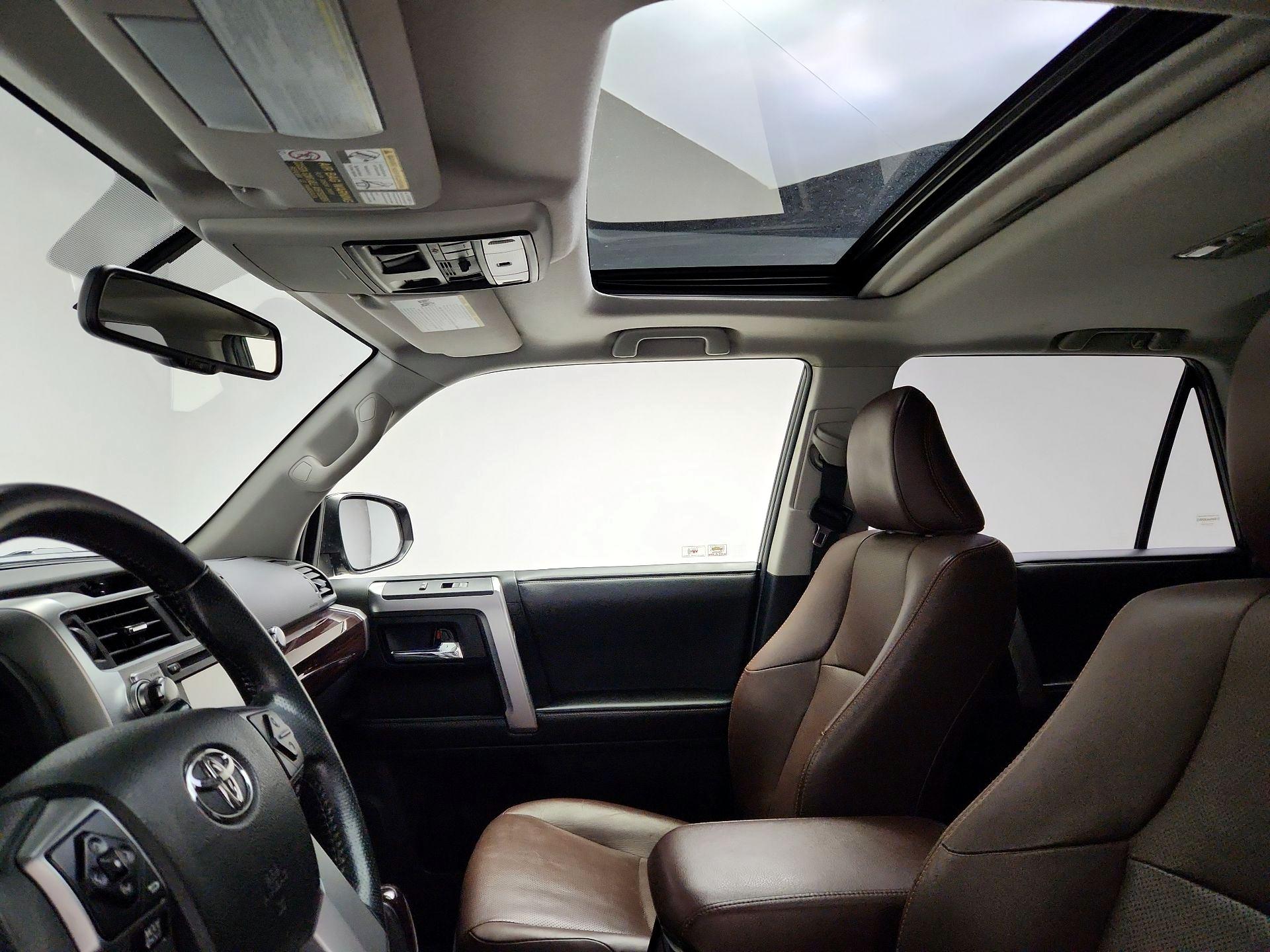 Thumbnail: 2016 Toyota 4Runner - 20
