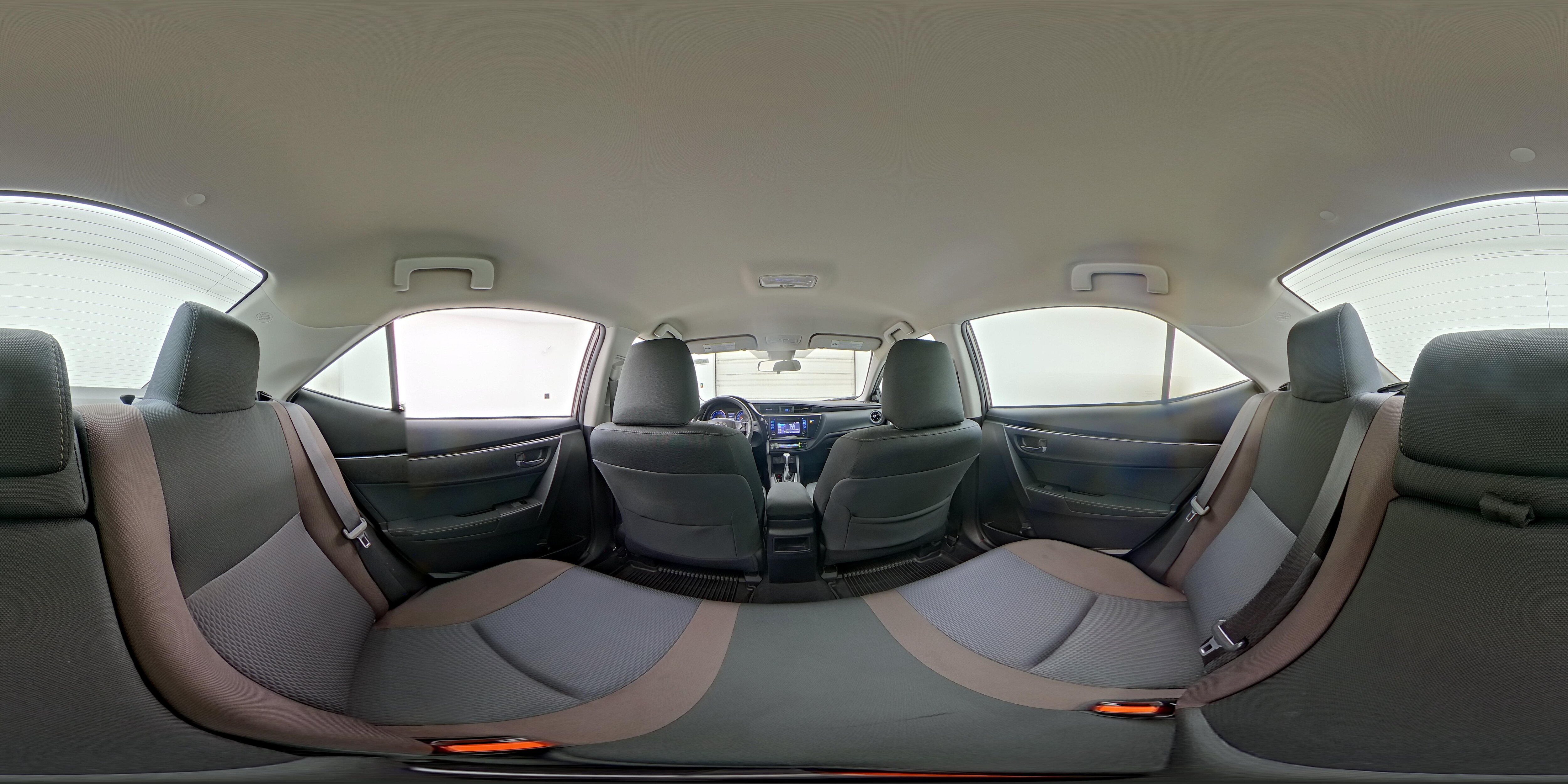 2018 Toyota Corolla LE - Photo 25