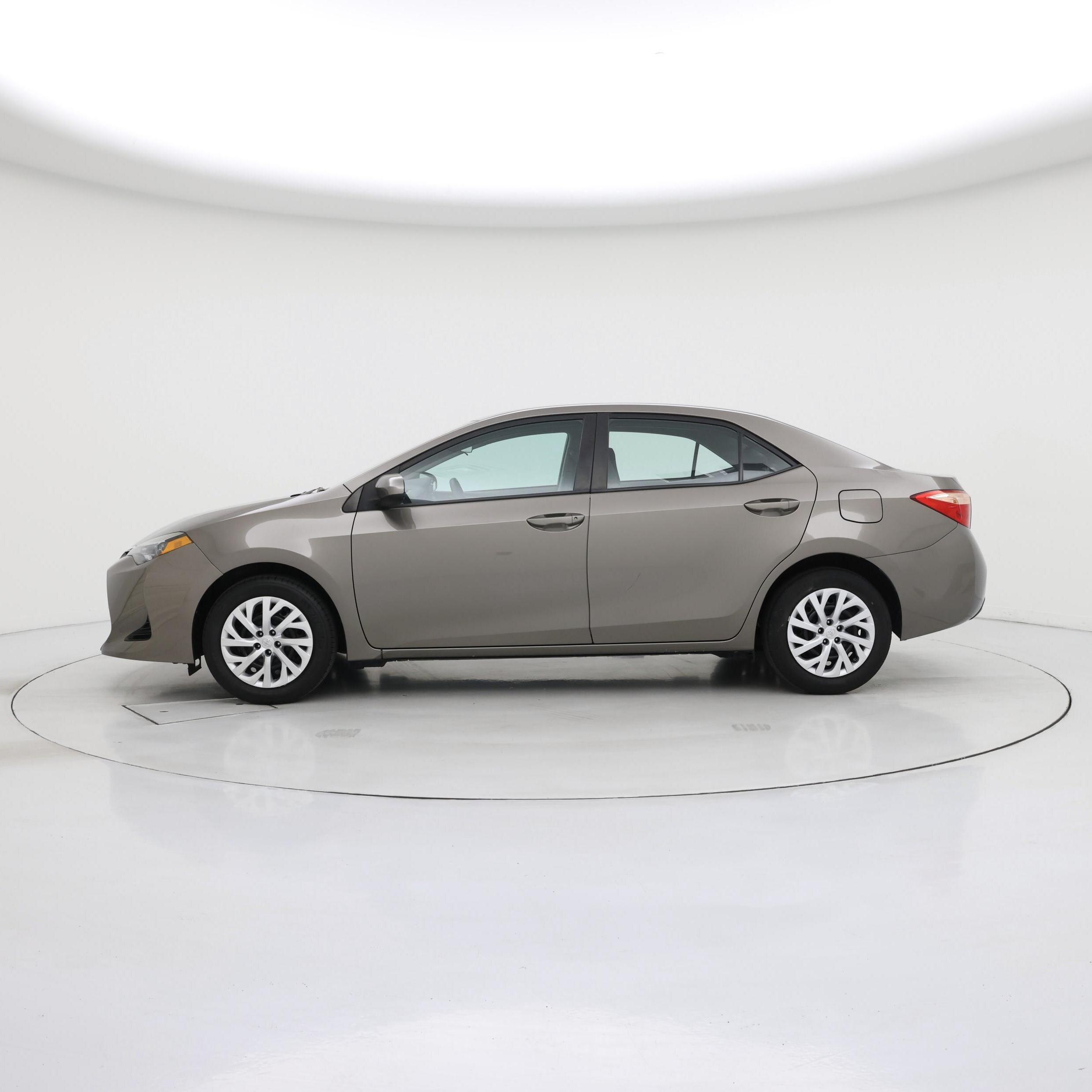 Thumbnail: 2018 Toyota Corolla - 3