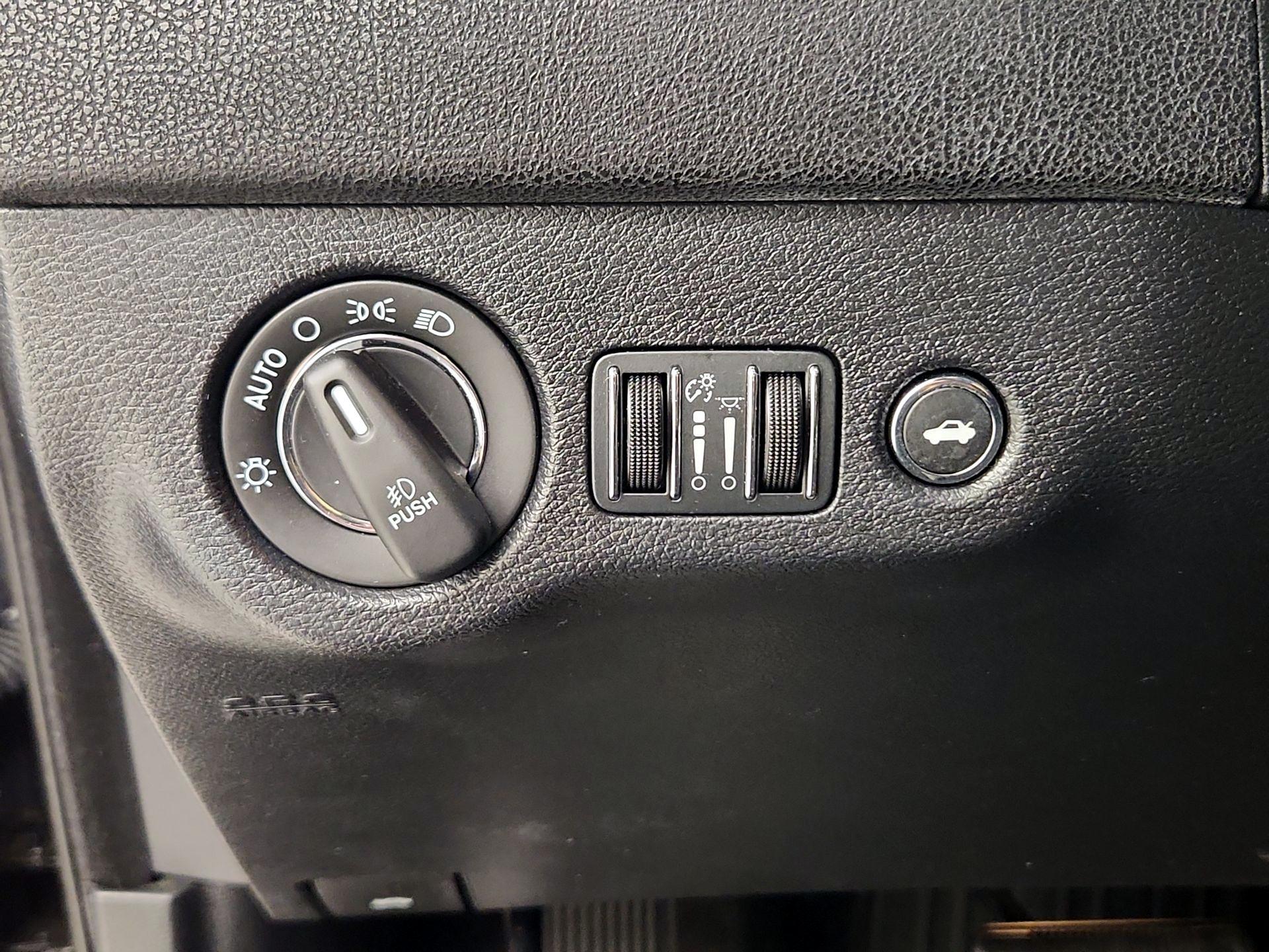 Thumbnail: 2015 Chrysler 300 - 13
