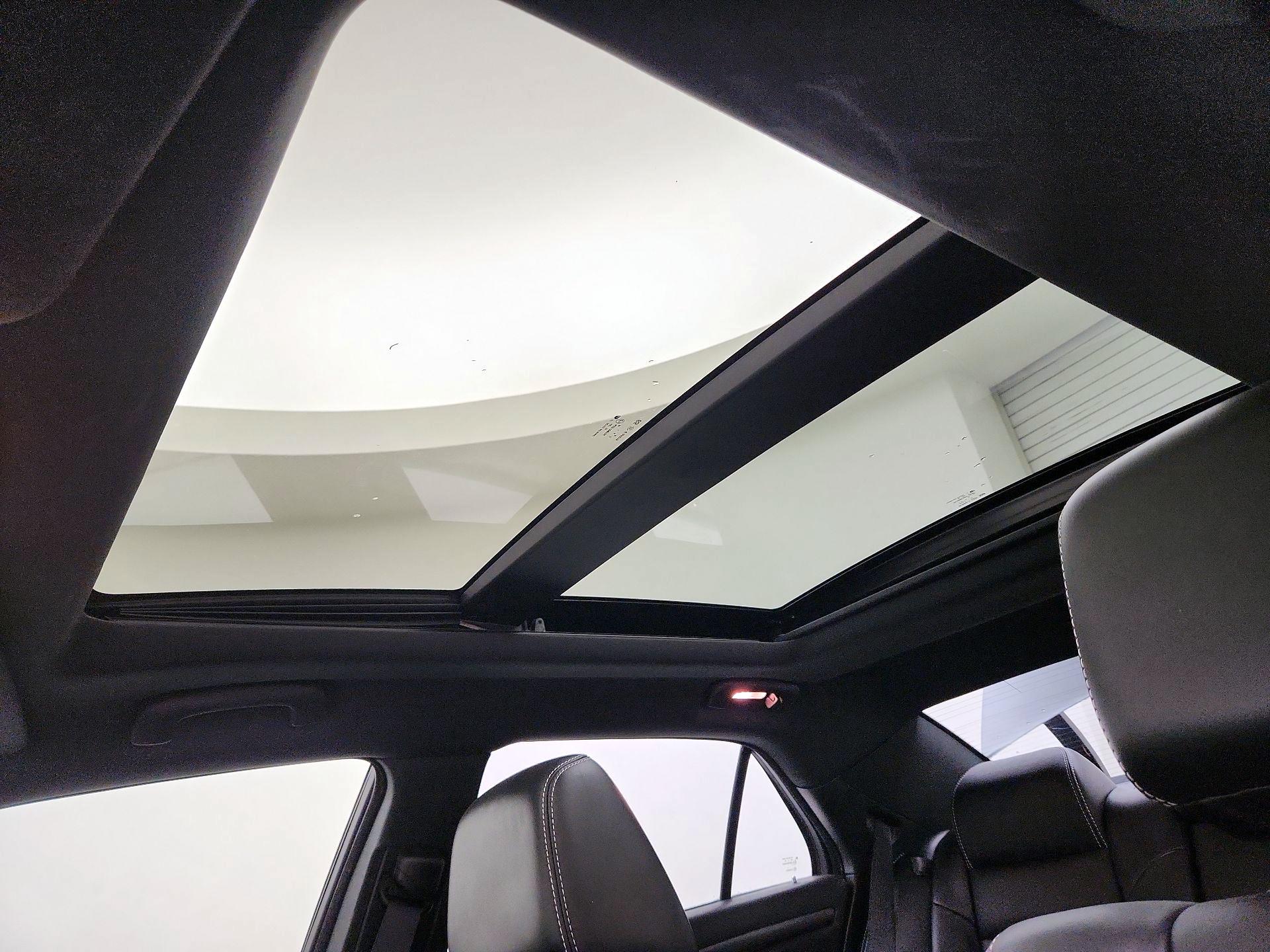 Thumbnail: 2015 Chrysler 300 - 20