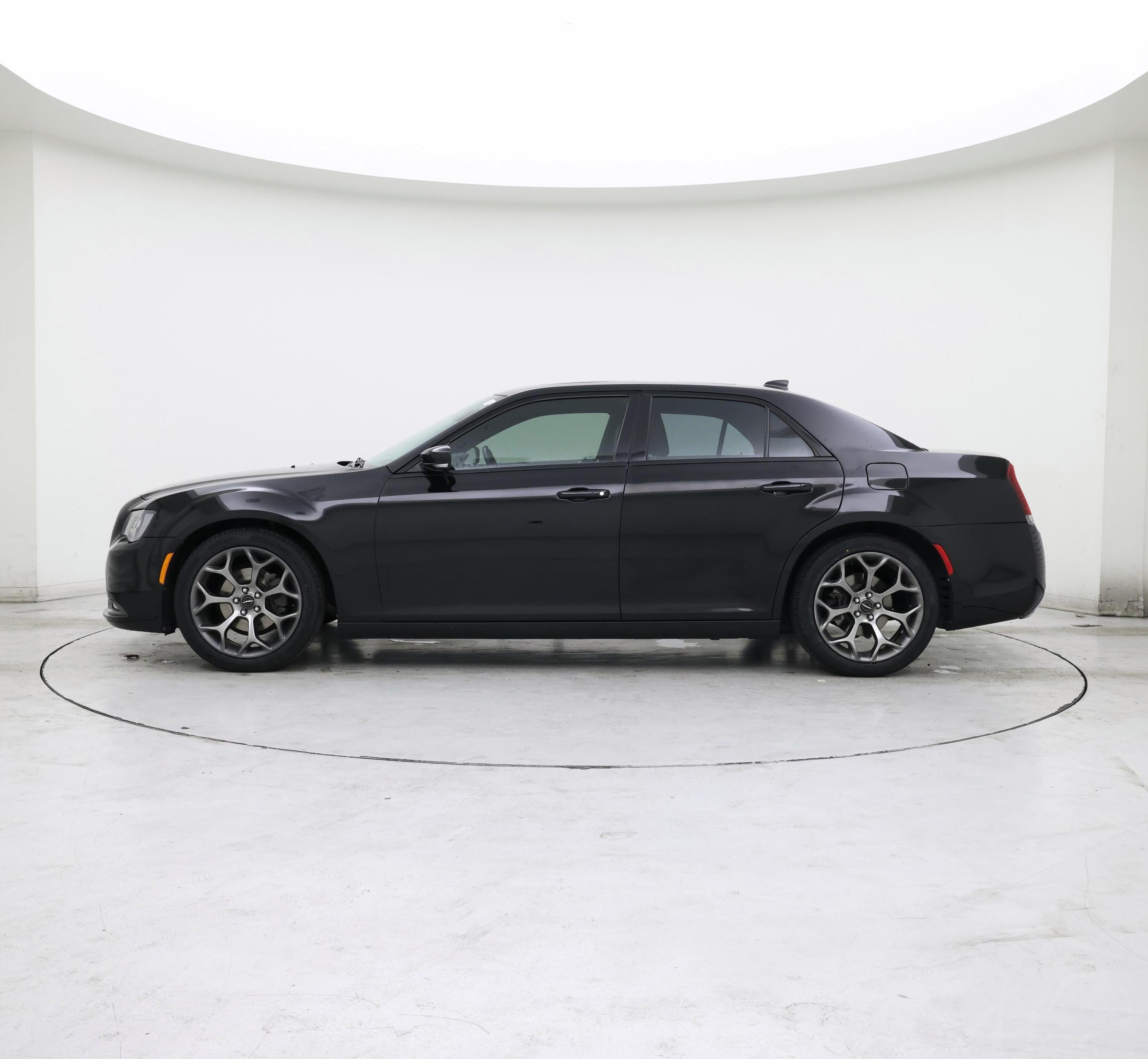 Thumbnail: 2015 Chrysler 300 - 3