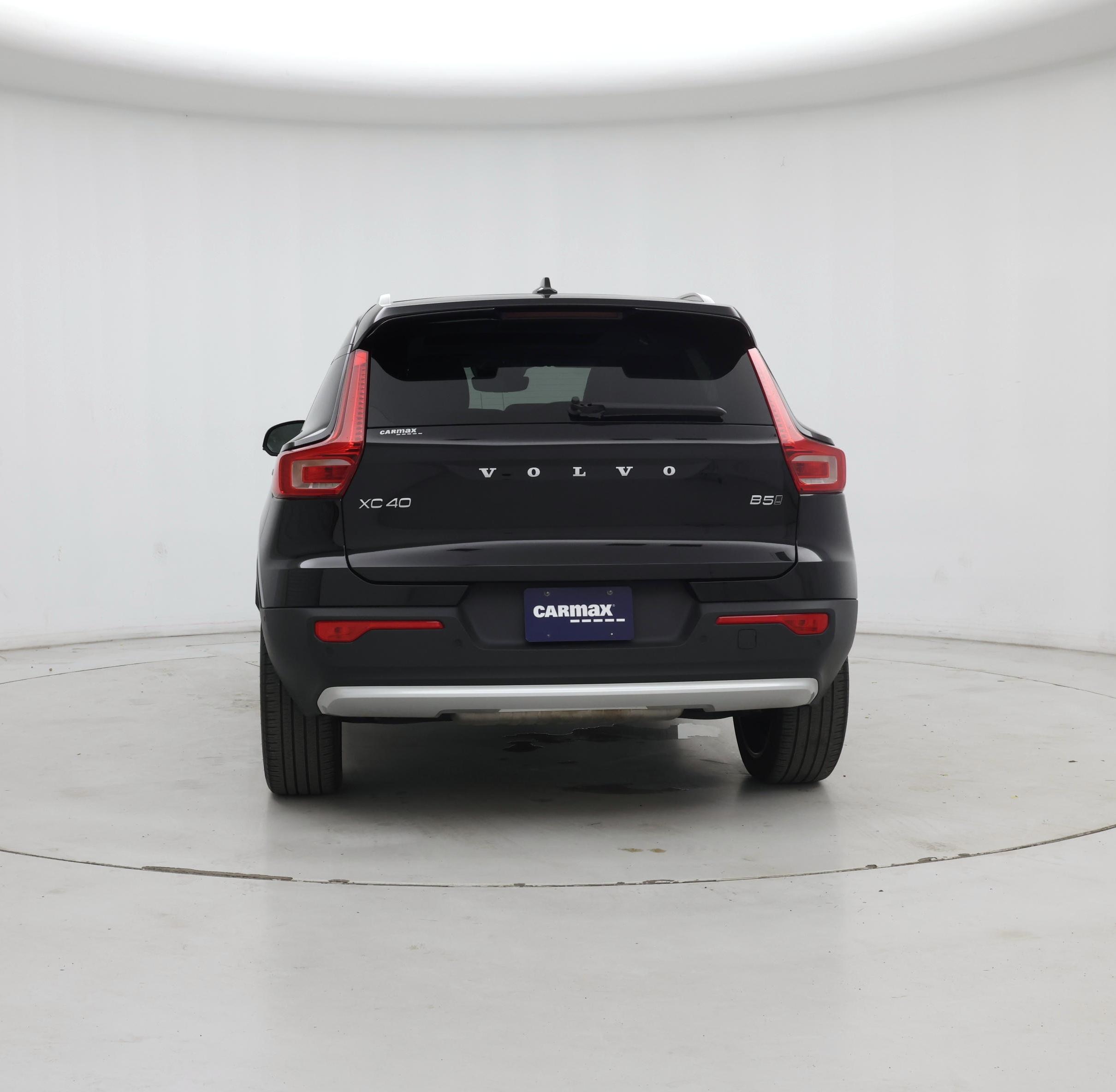 Thumbnail: 2023 Volvo XC40 - 6