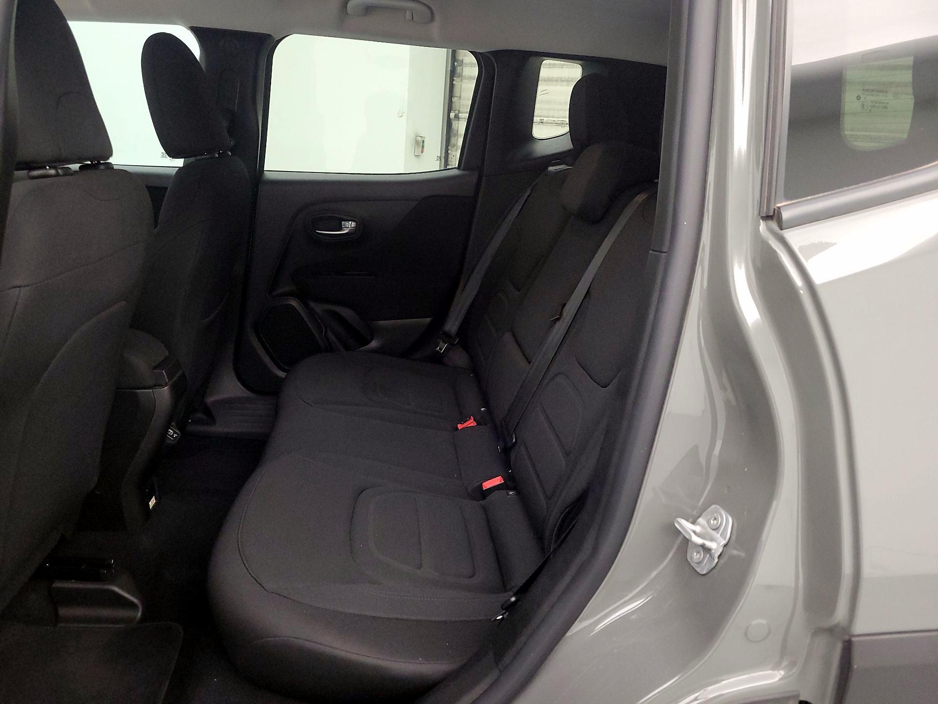 Thumbnail: 2020 Jeep Renegade - 19