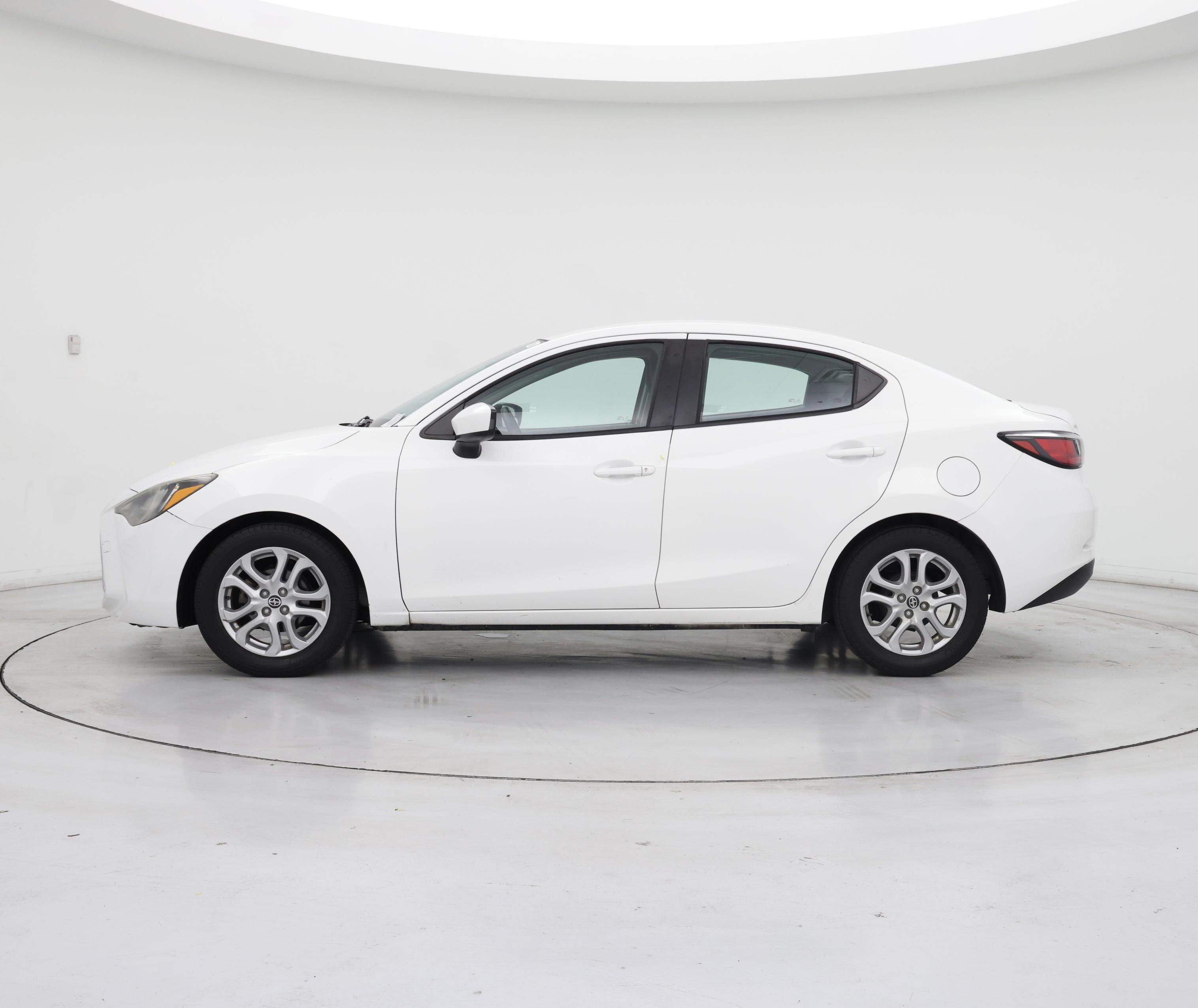 Thumbnail: 2016 Scion iA - 3