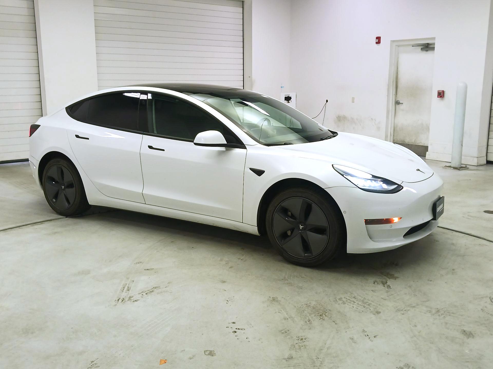 Thumbnail: 2020 Tesla Model 3 - 1