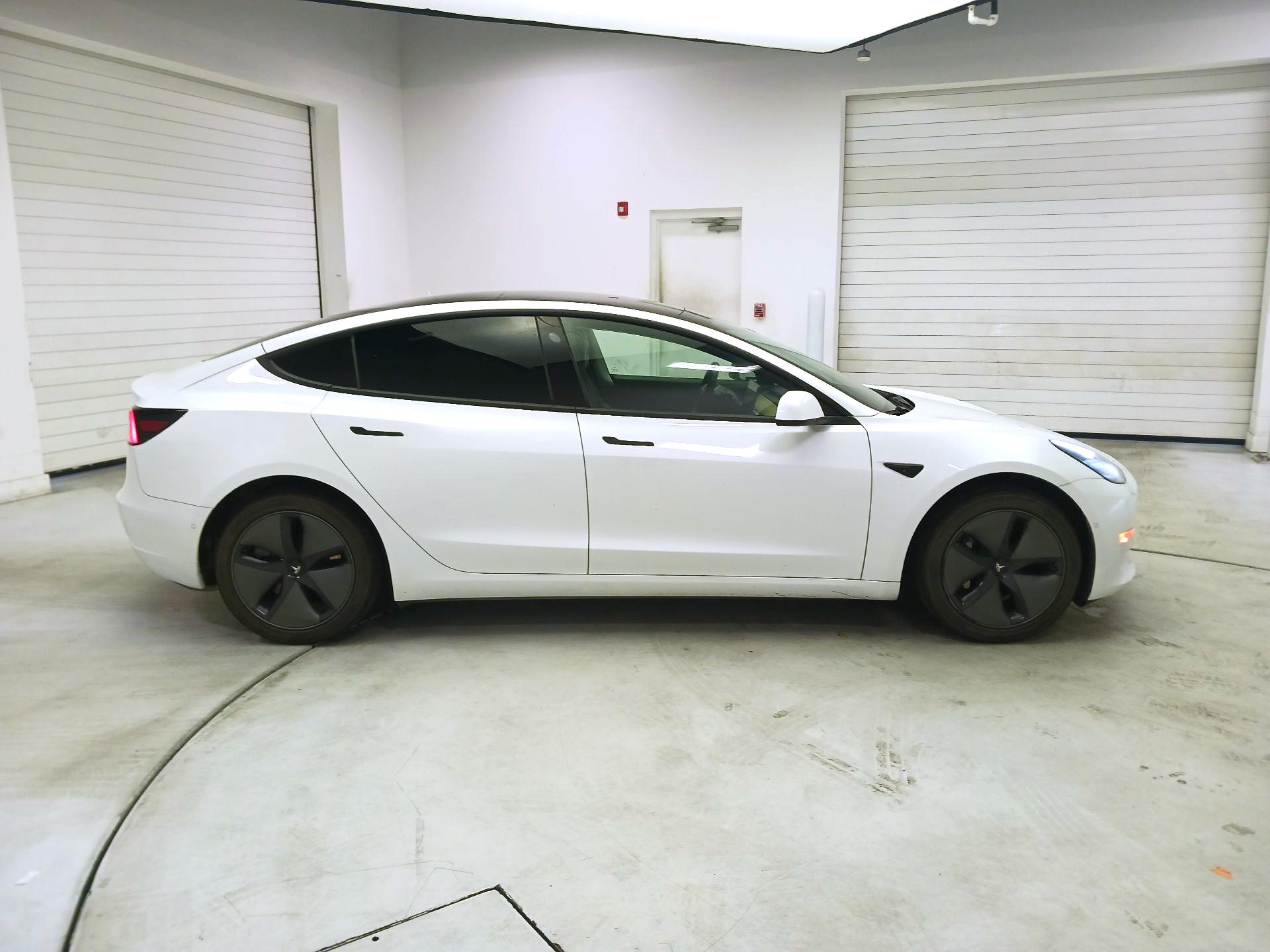 Thumbnail: 2020 Tesla Model 3 - 4